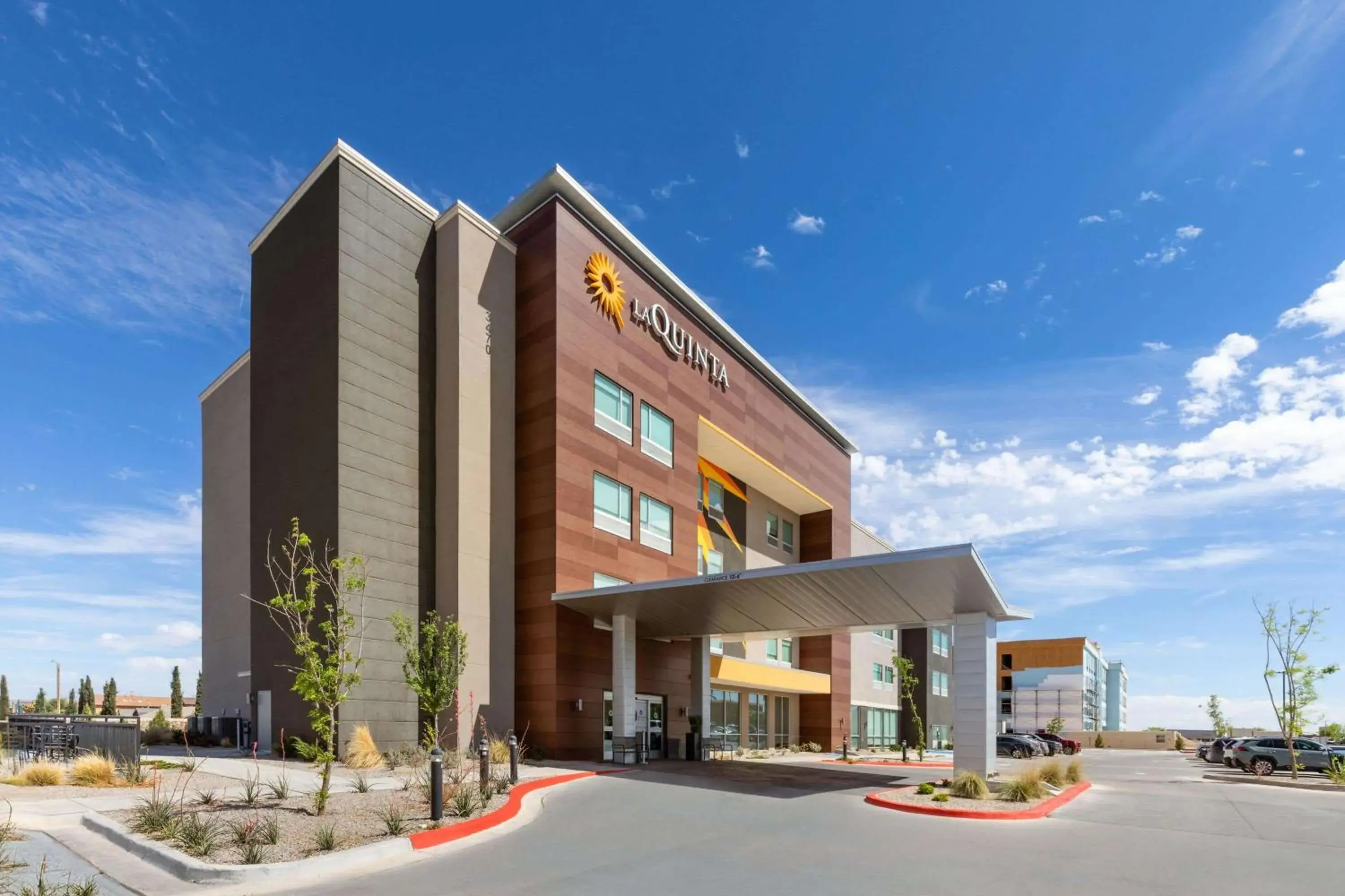 Property building in La Quinta Inn & Suites by Wyndham El Paso East Loop-375 Property building in La Quinta Inn & Suites by Wyndham El Paso East Loop-375