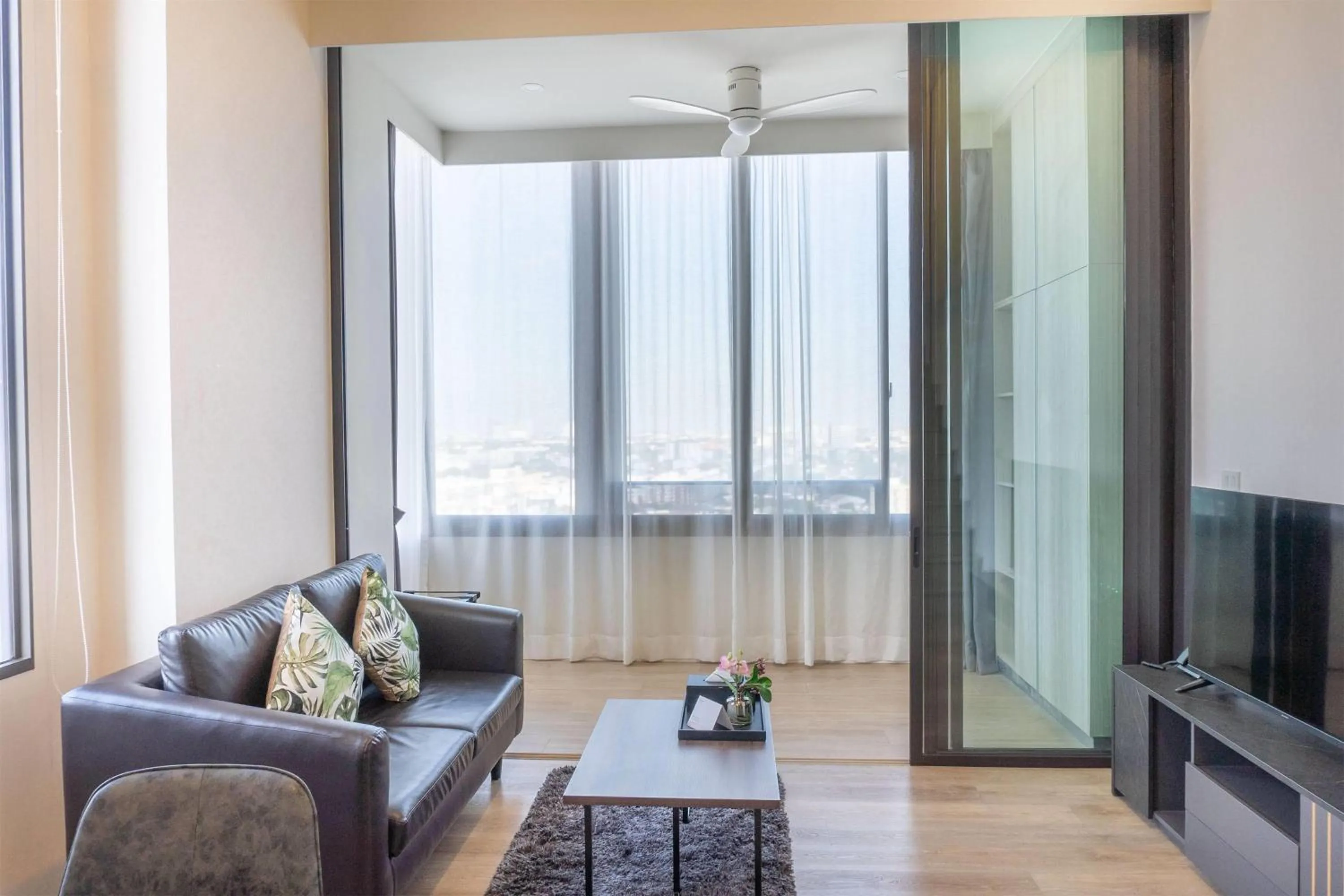 Photo of the whole room in Ramada By Wyndham Bangkok Sukhumvit 87