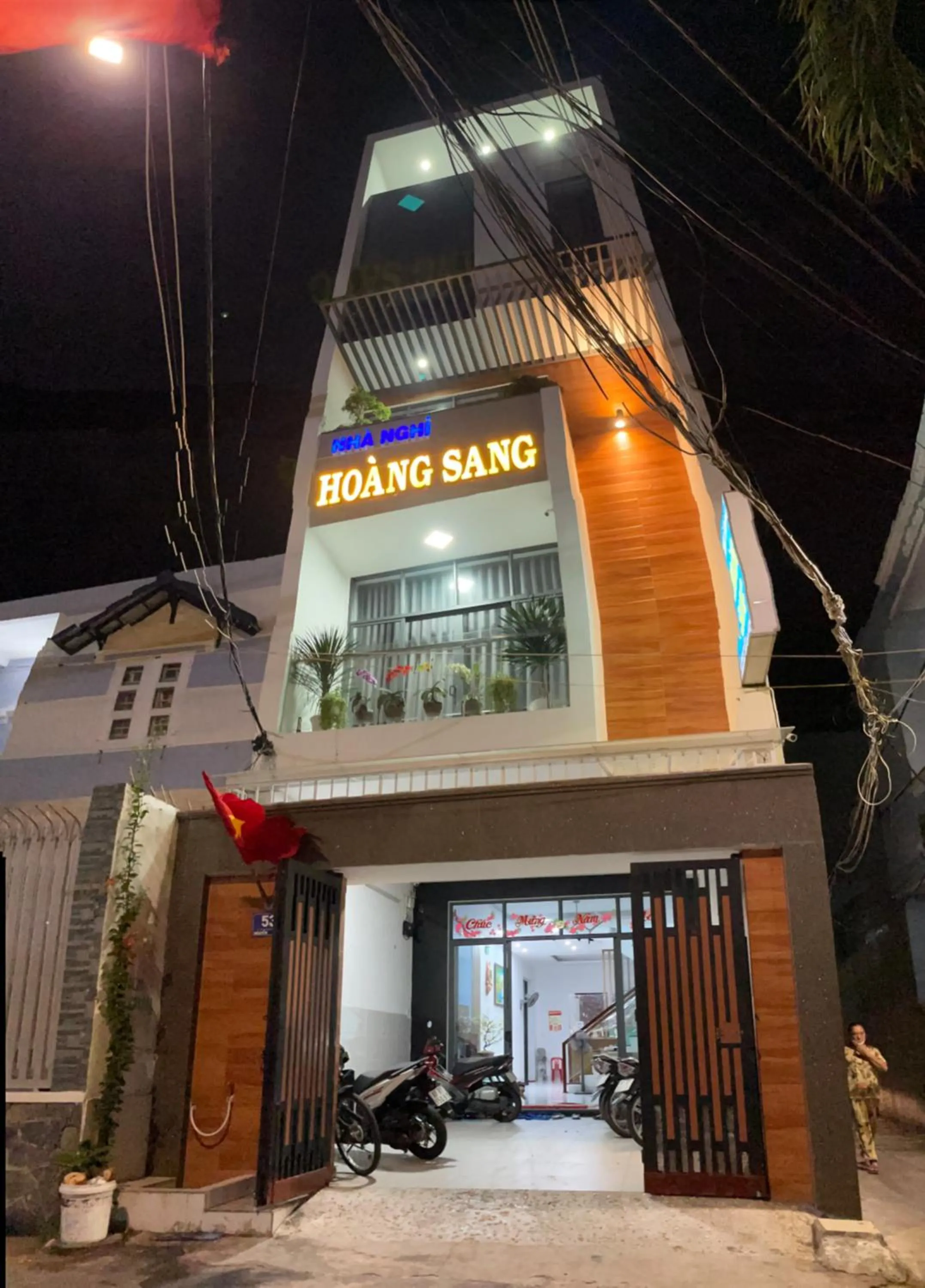 Property building in Hoàng Sang