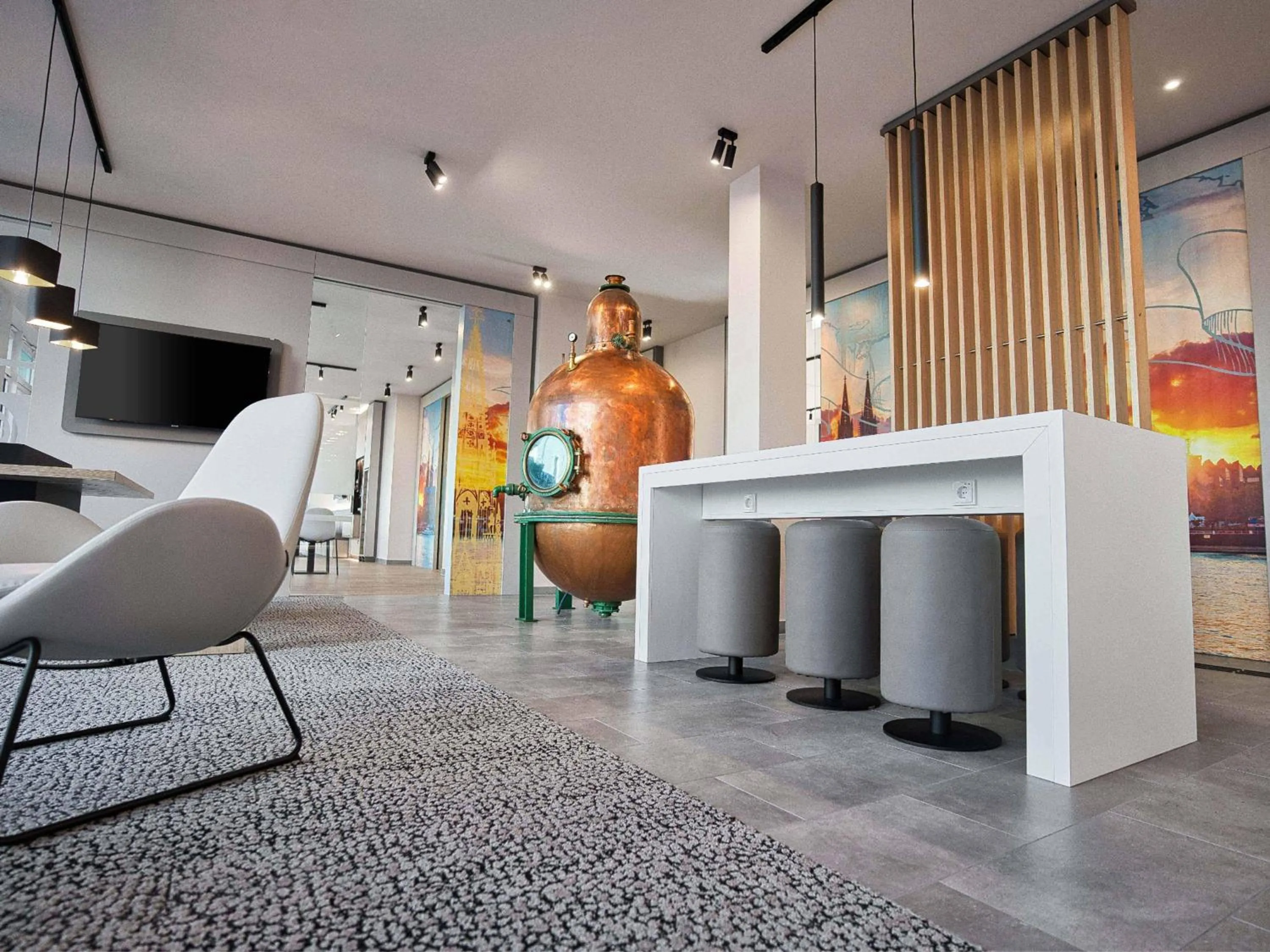 Lobby or reception in B&B Hotel Köln-City