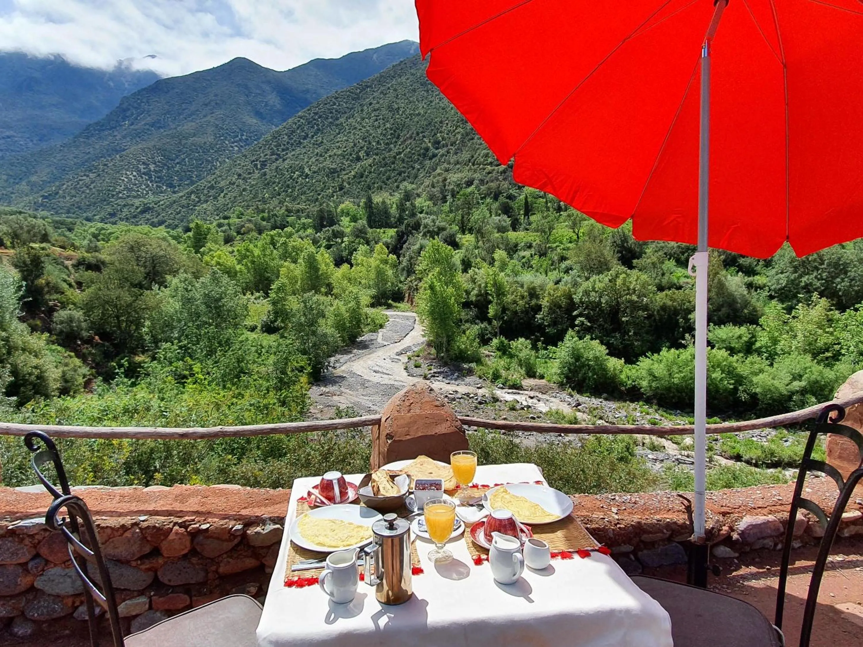 Restaurant/places to eat in Kasbah Africa - High Atlas Dark Sky & Nature Lodge