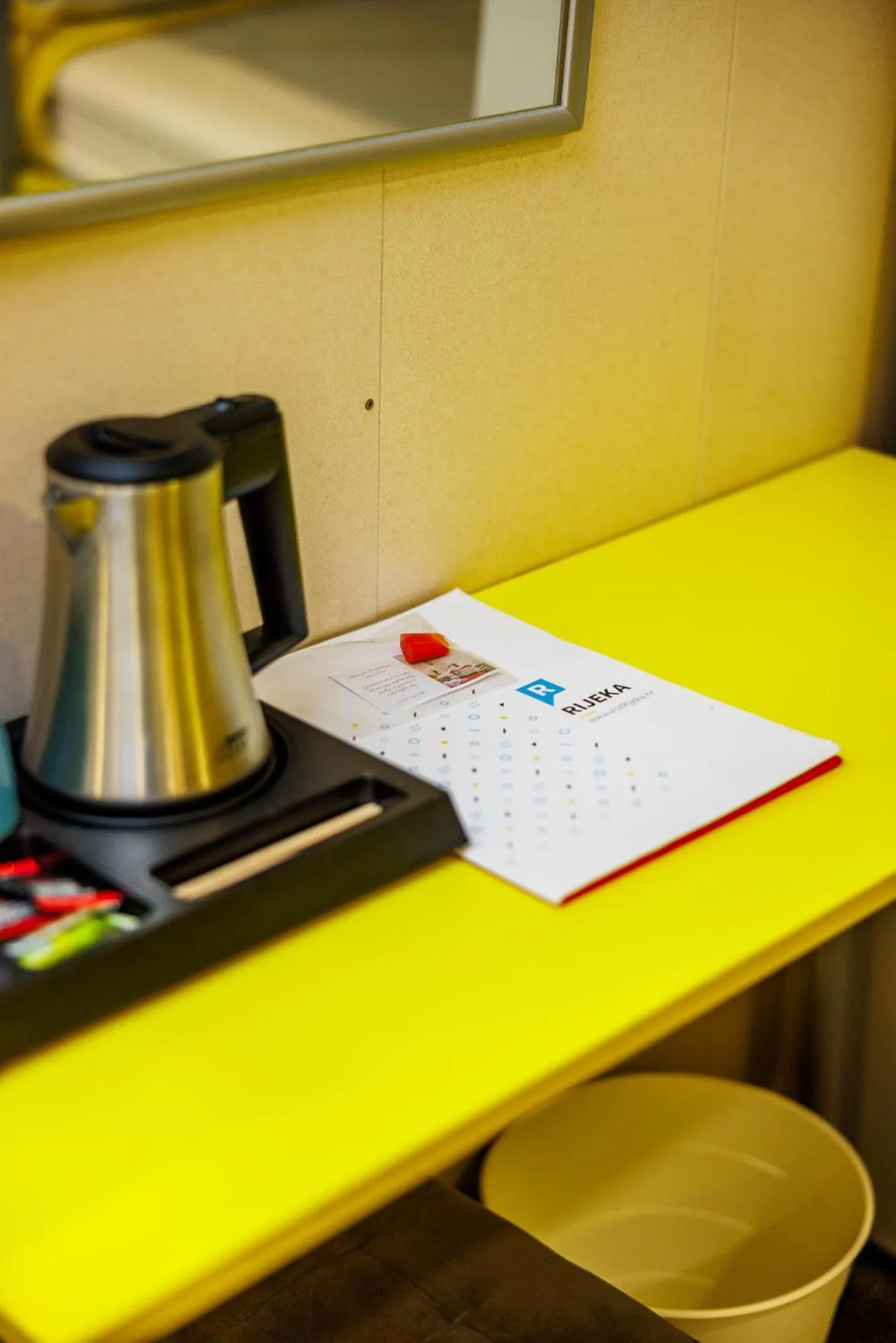 Coffee/tea facilities in Botel Marina