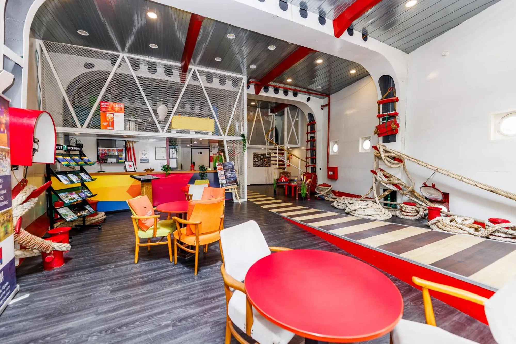 Lobby or reception in Botel Marina