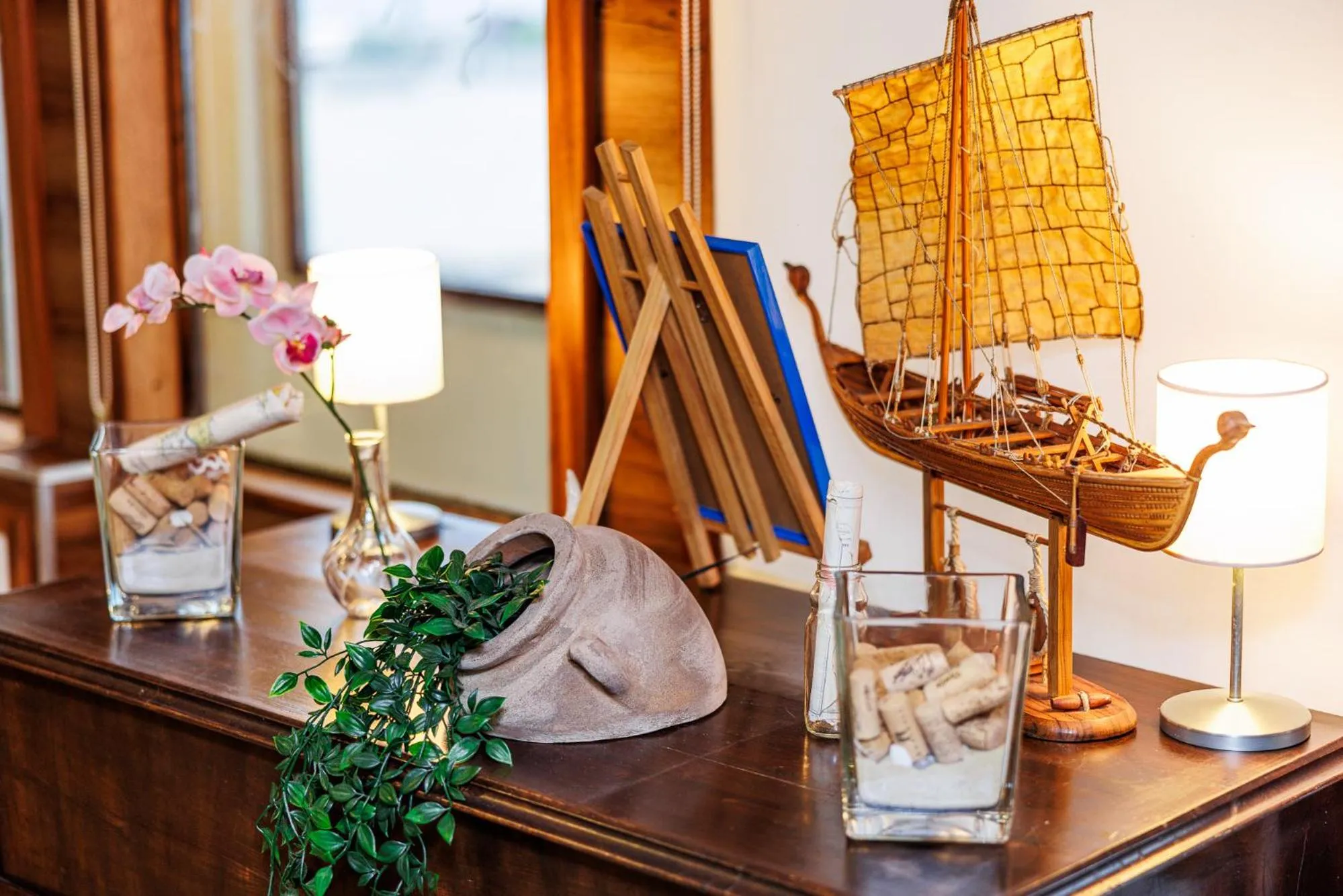 Decorative detail in Botel Marina