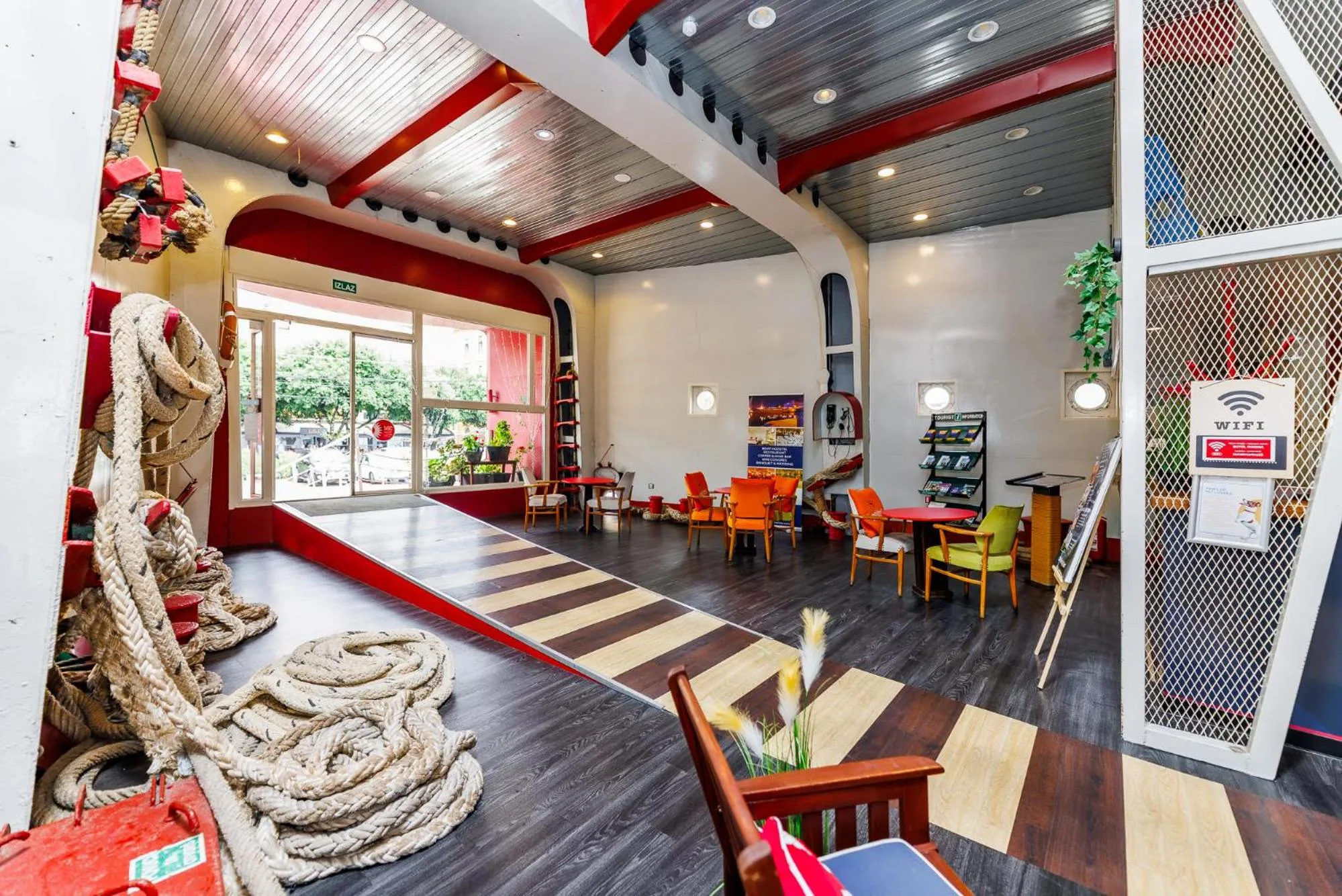 Lobby or reception in Botel Marina