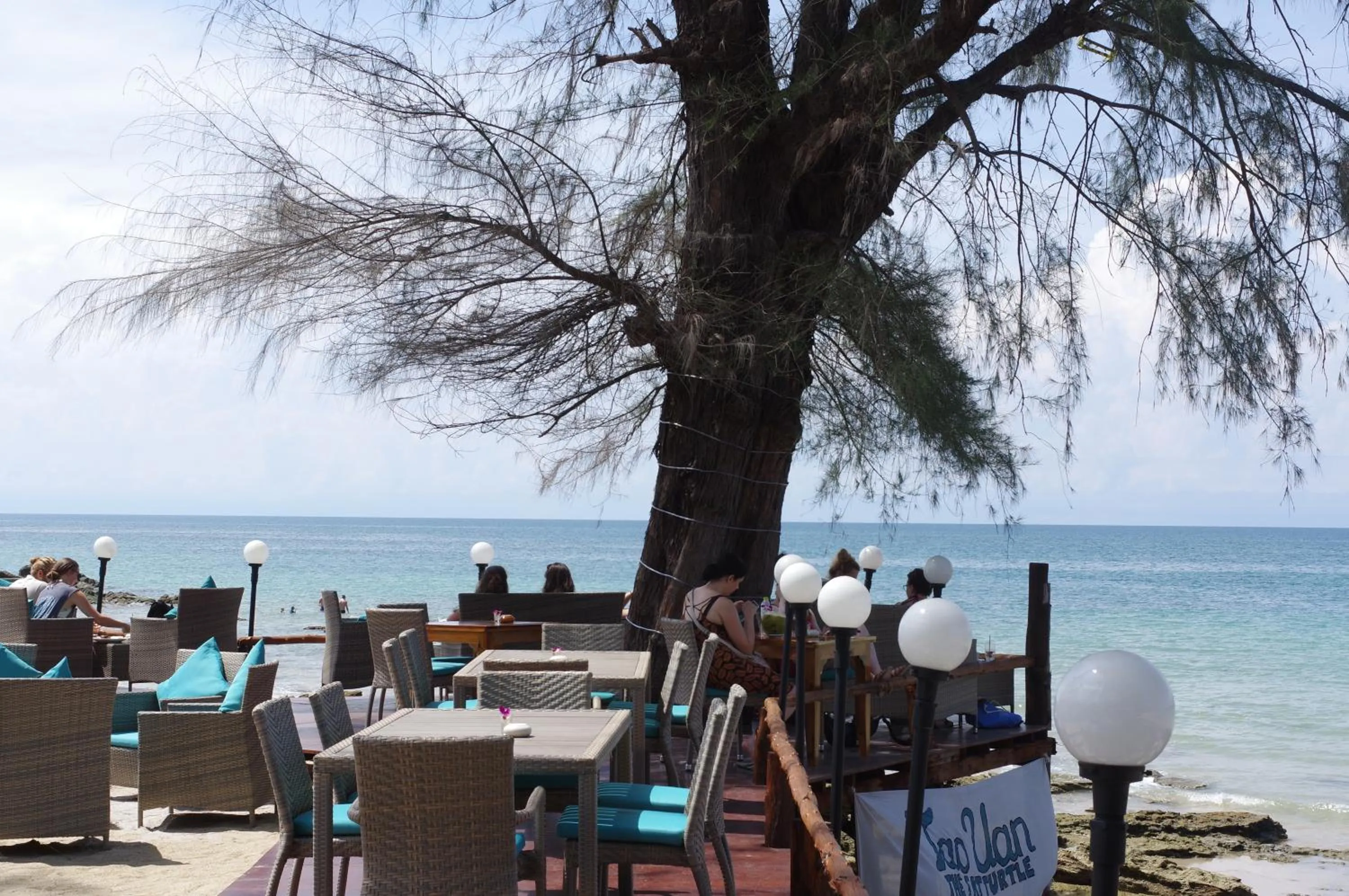 Restaurant/places to eat in Thai House Beach Resort