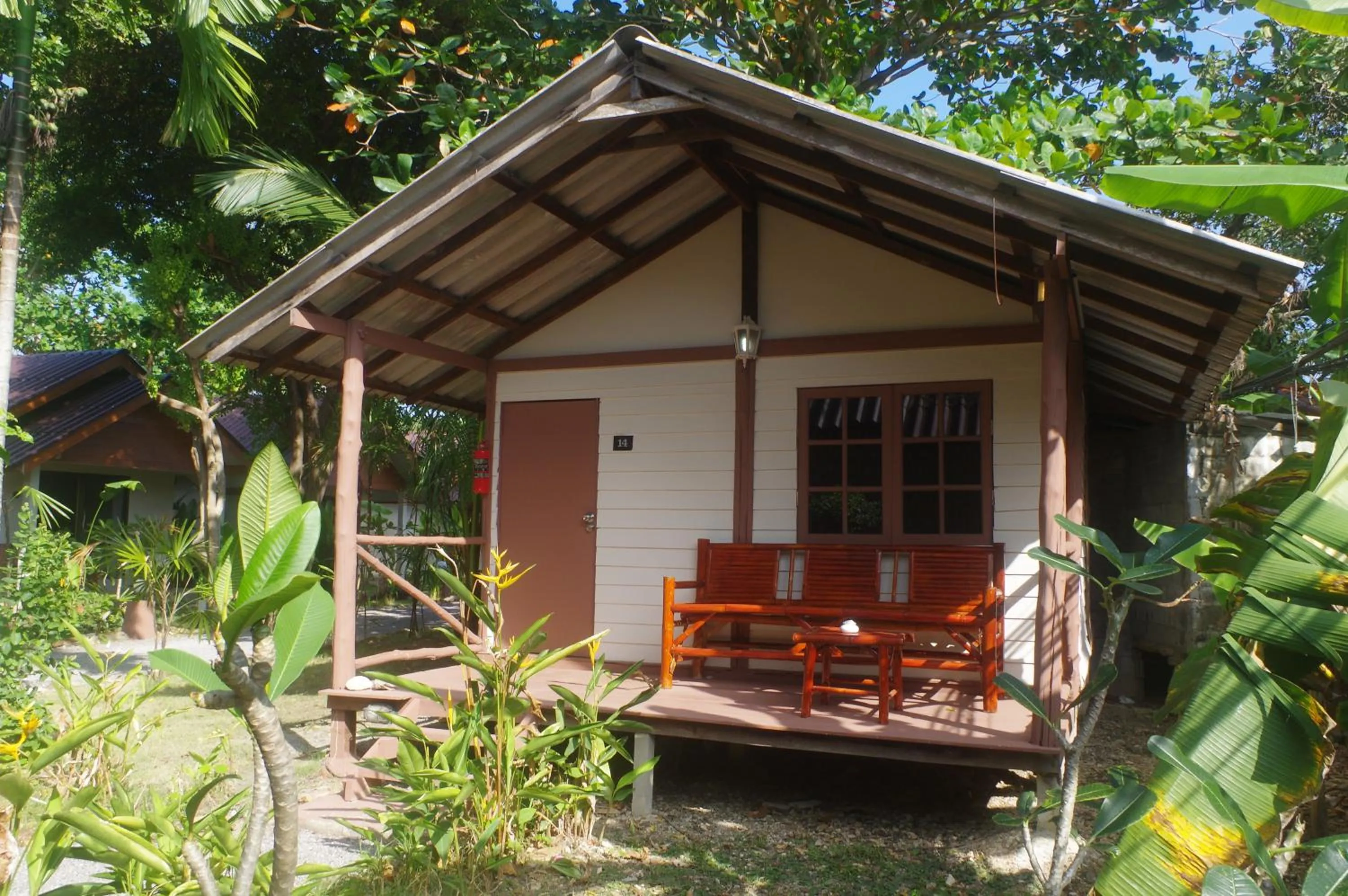 Thai House Beach Resort