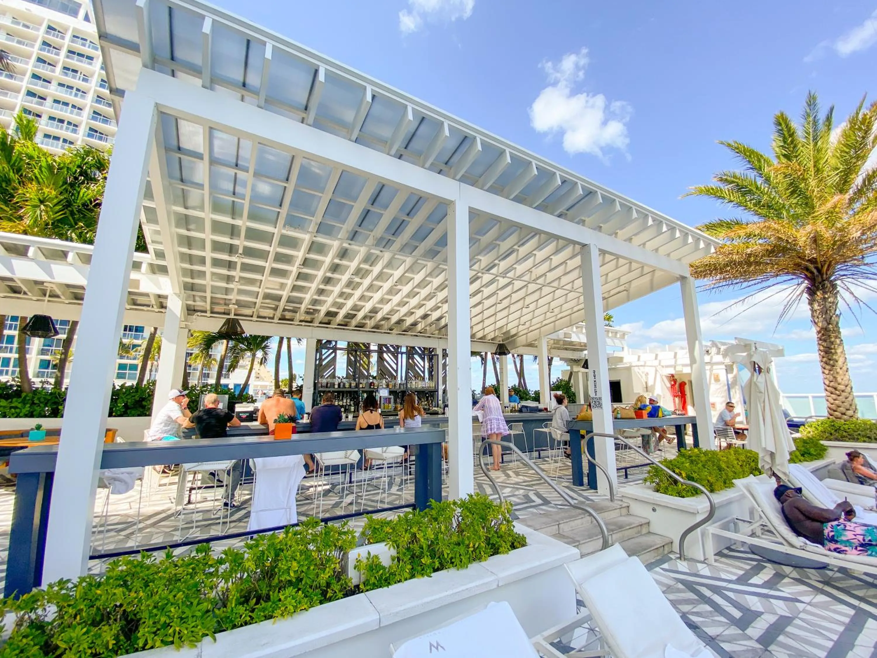 Restaurant/places to eat in W Residences Fort Lauderdale Luxury Suites Across from Fort Lauderdale Beach
