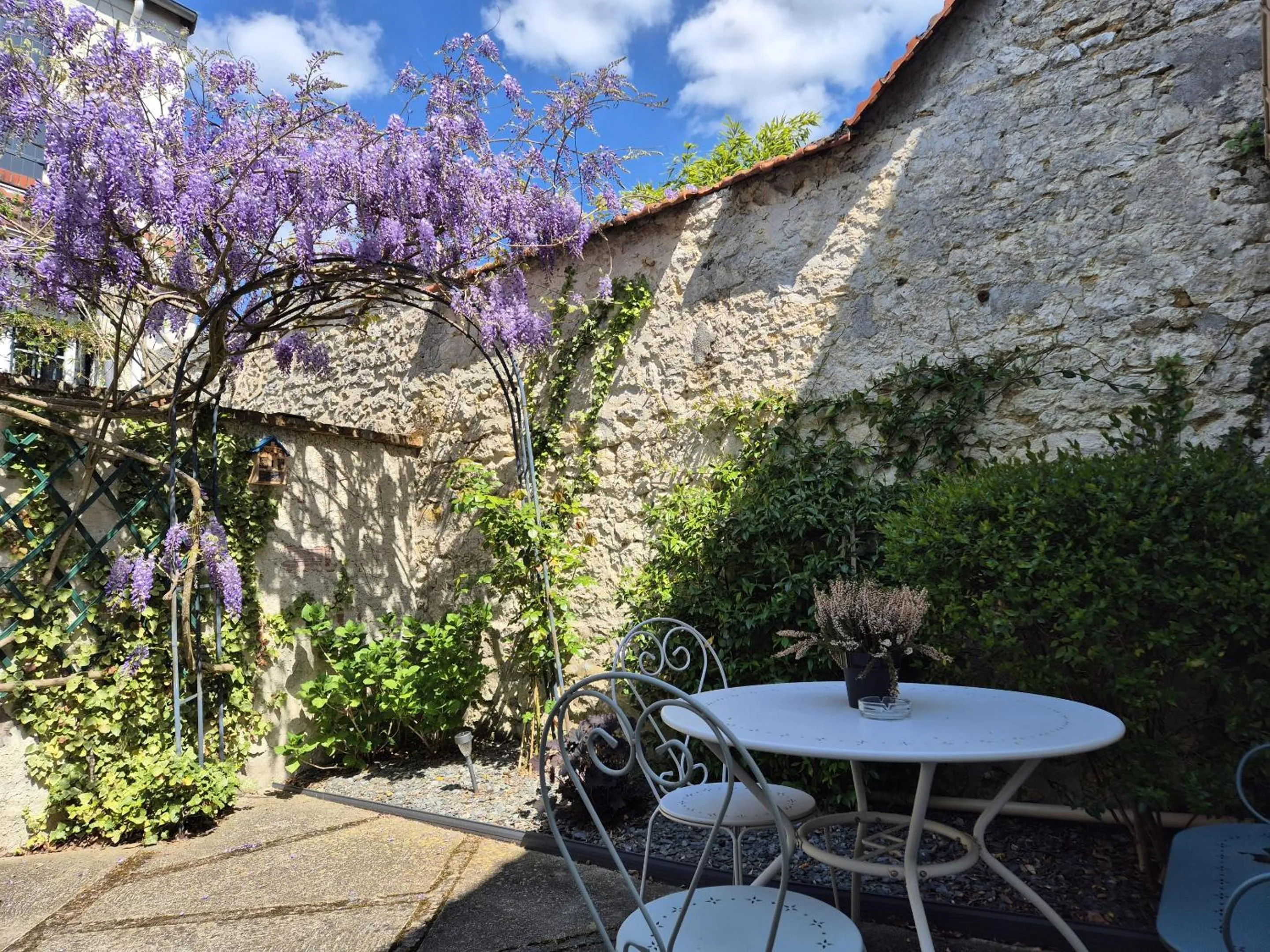 Property building in Bleautiful "Eugénie" Charmante Maison de ville