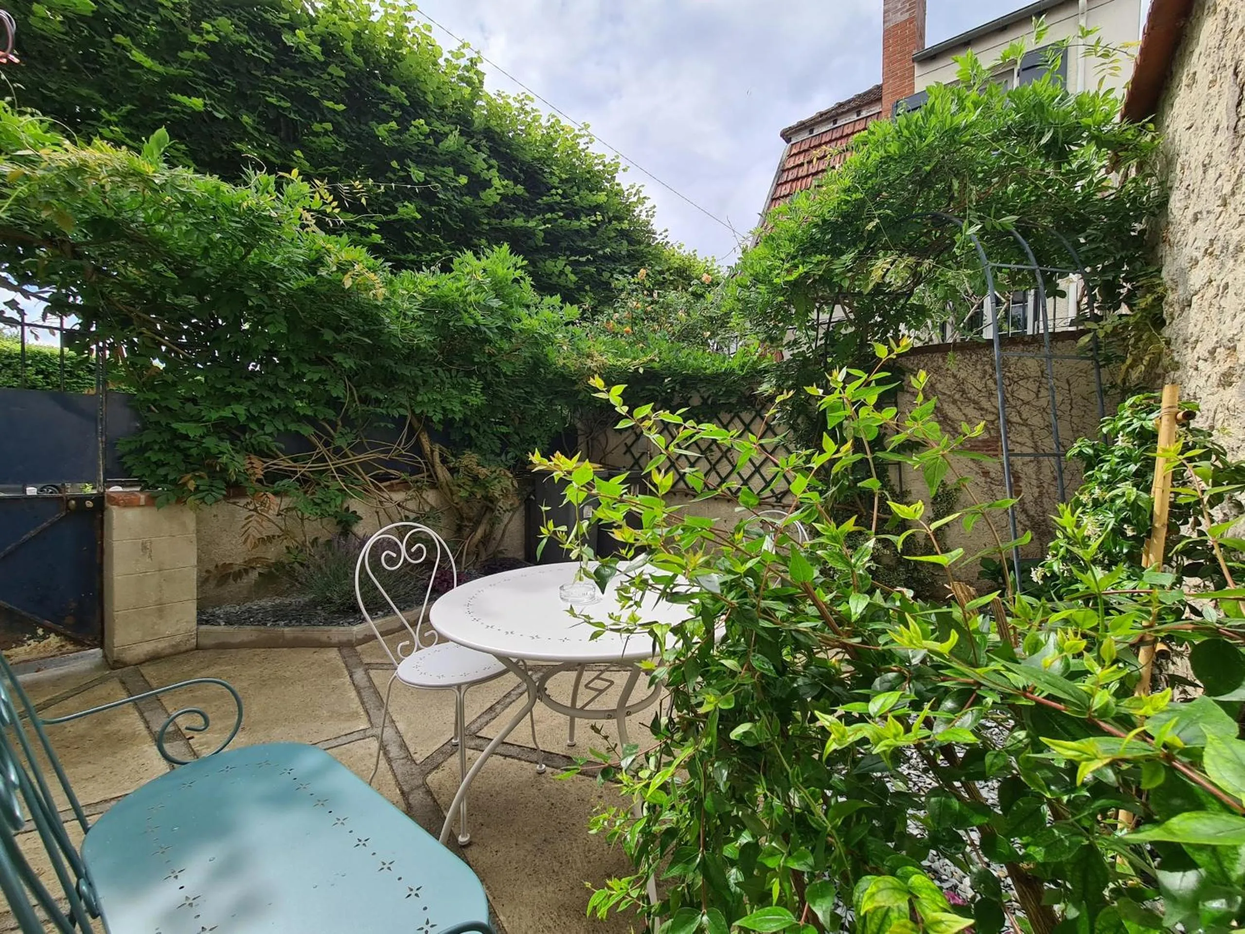 Property building in Bleautiful "Eugénie" Charmante Maison de ville