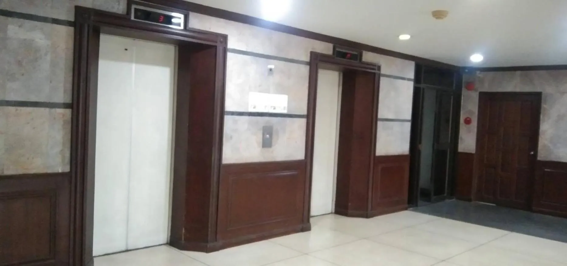 Business facilities in Winning tower