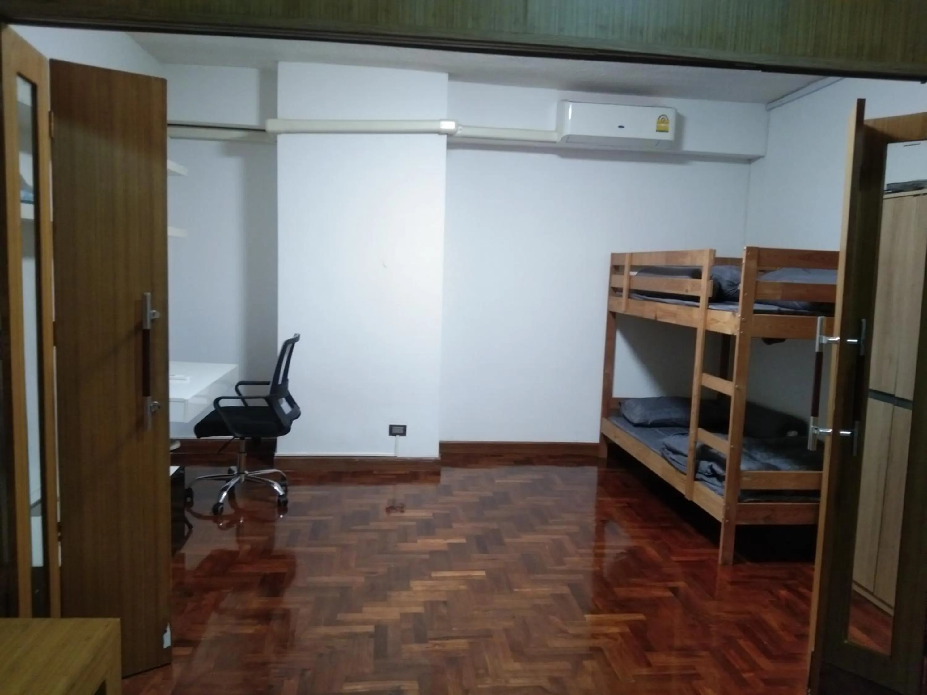 bunk bed, Bed in Winning tower