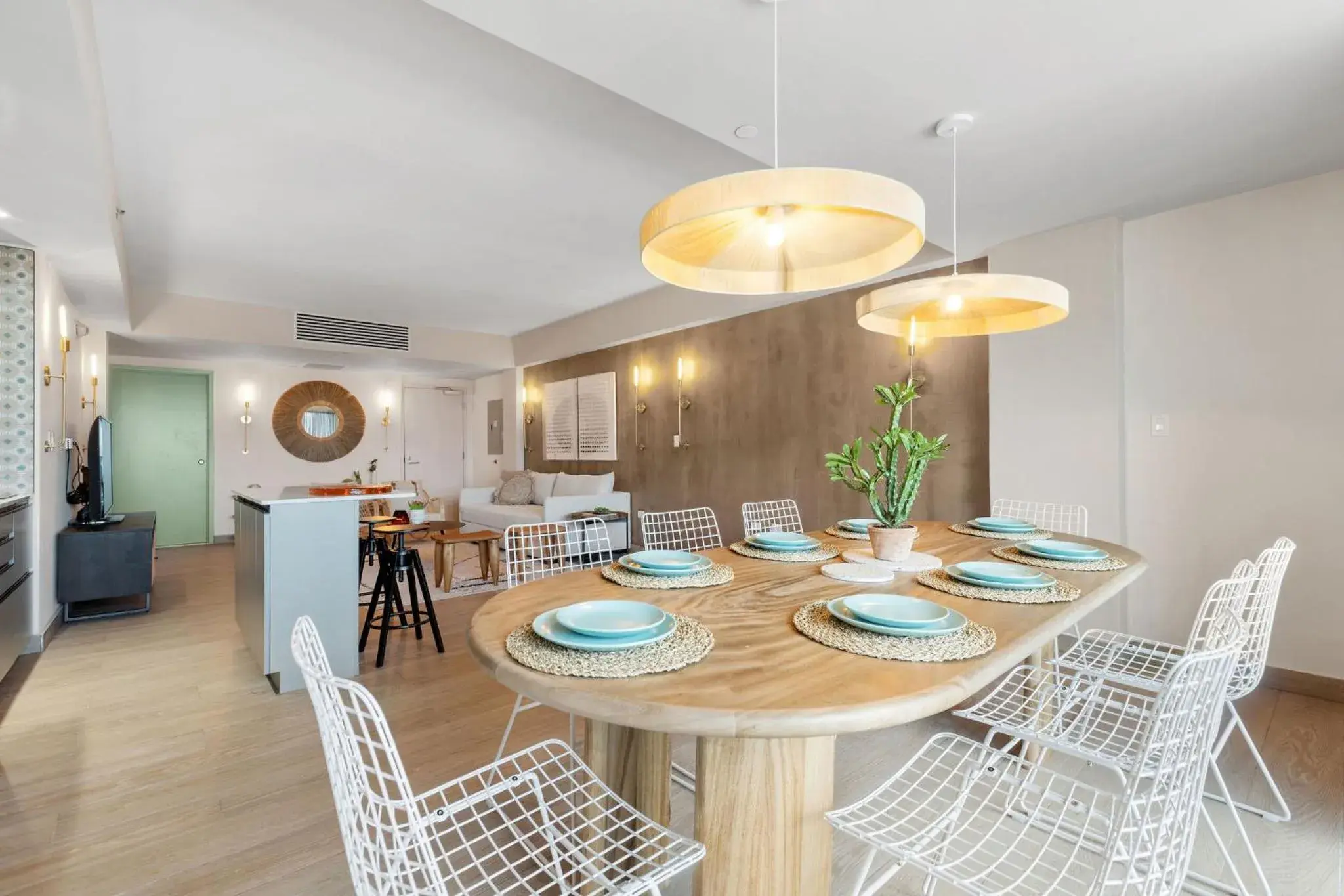 4 Bedroom Apartment With Balcony in HiBird- Apartment and Suites Hotel 4 Bedroom Apartment With Balcony in HiBird- Apartment and Suites Hotel