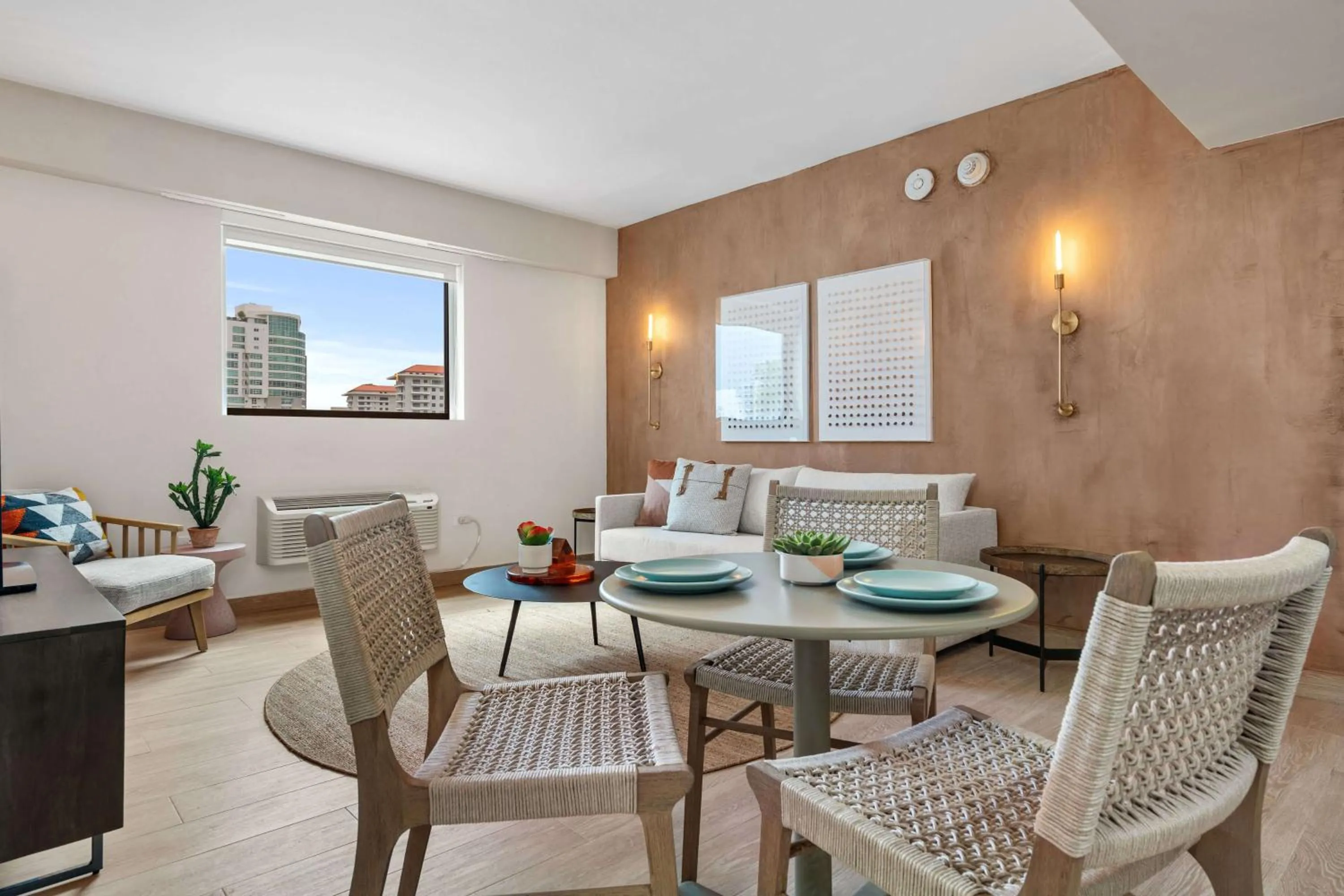 Living room in HiBird- Apartment and Suites Hotel