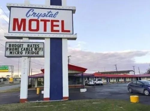 CRYSTAL MOTEL CRYSTAL MOTEL