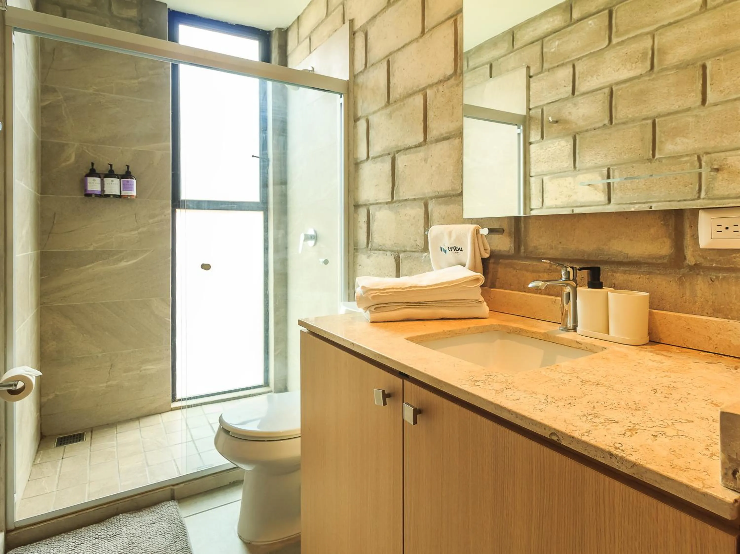 Shower in Tribu Centro Histórico