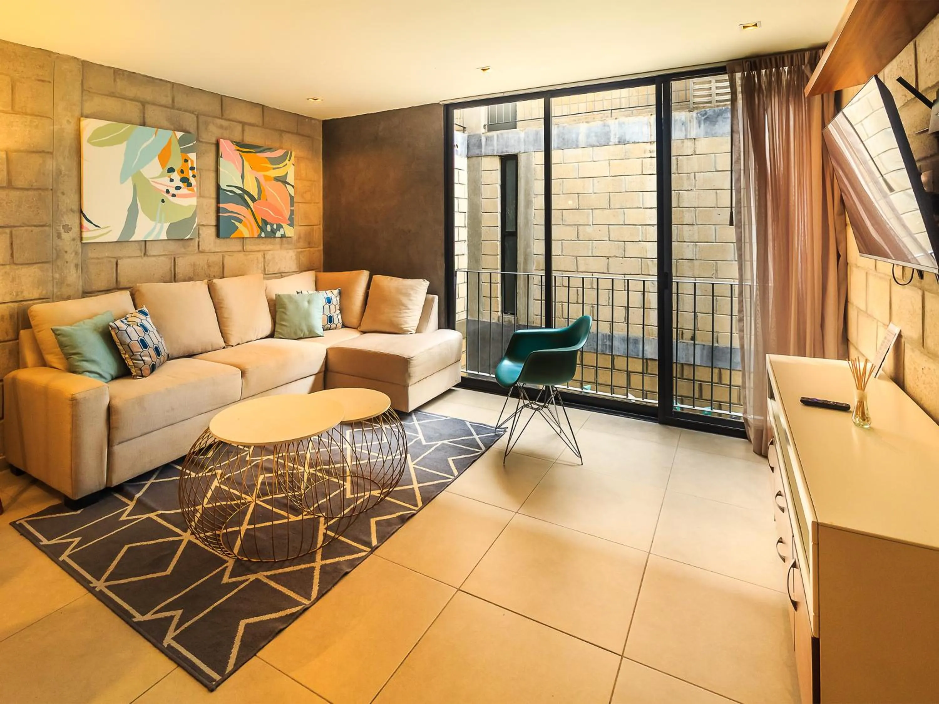 TV and multimedia in Tribu Centro Histórico