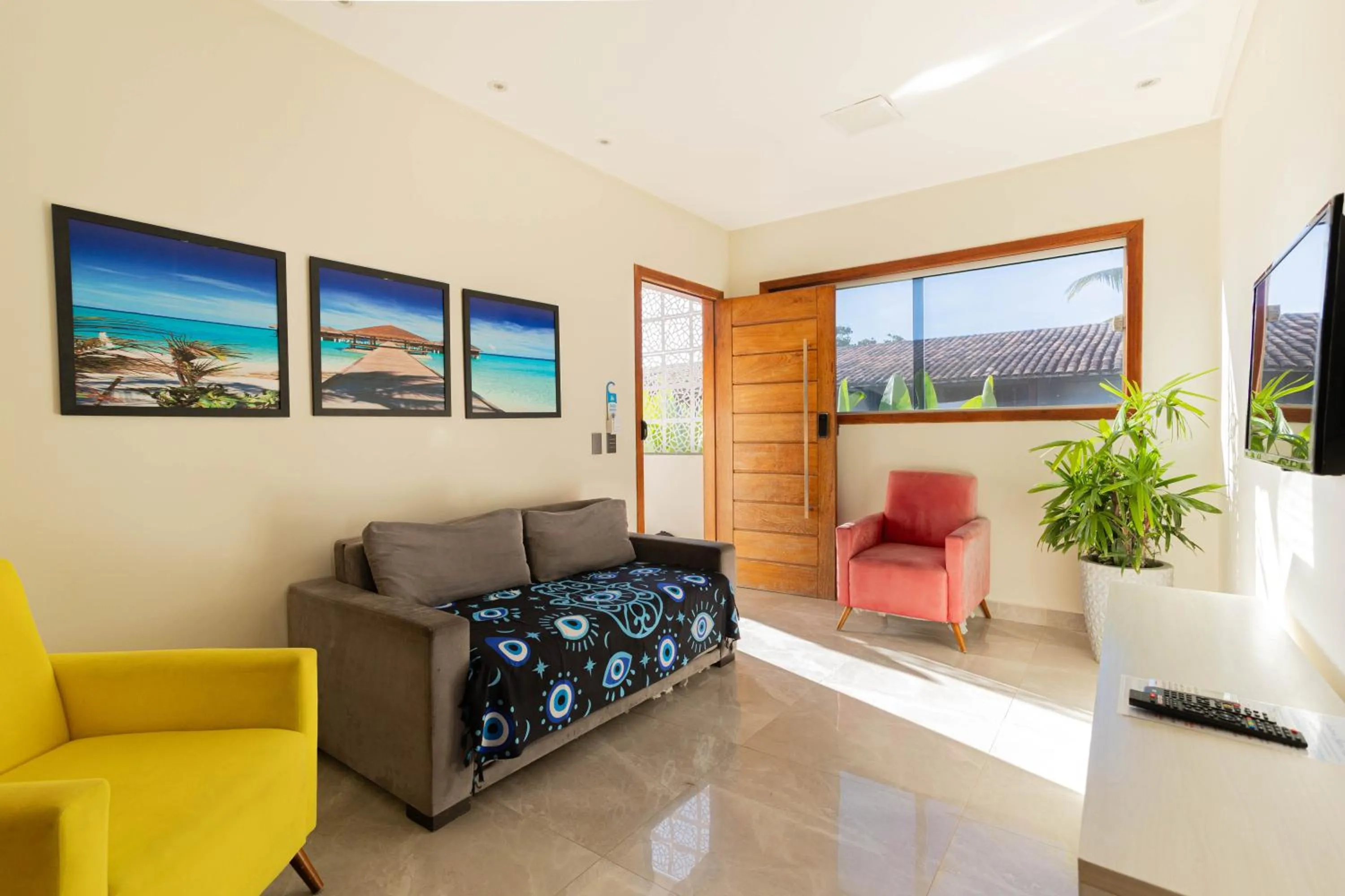 TV and multimedia in Santorini Beach Hotel