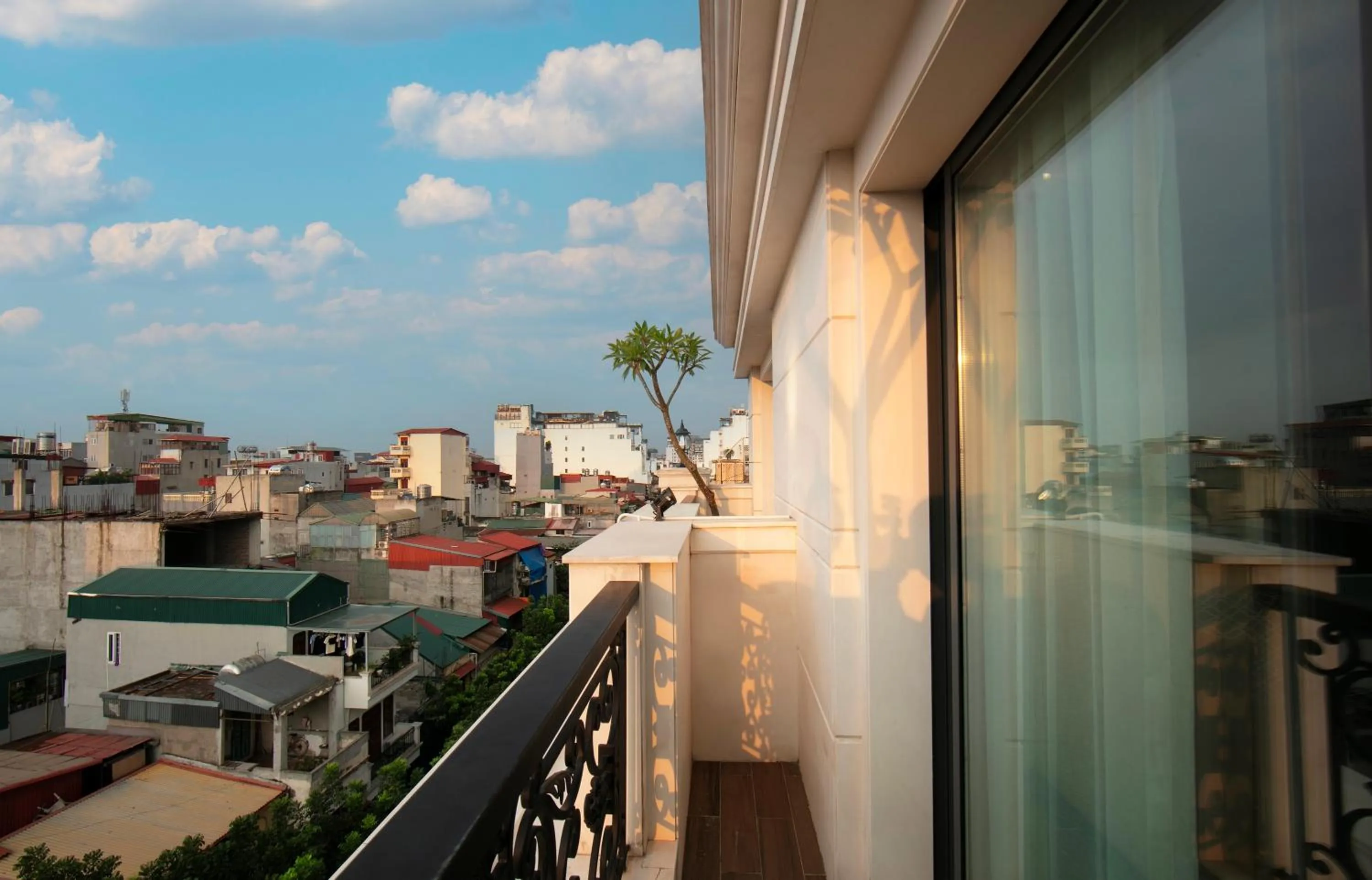 Balcony/Terrace in LeaH Silk Hotel