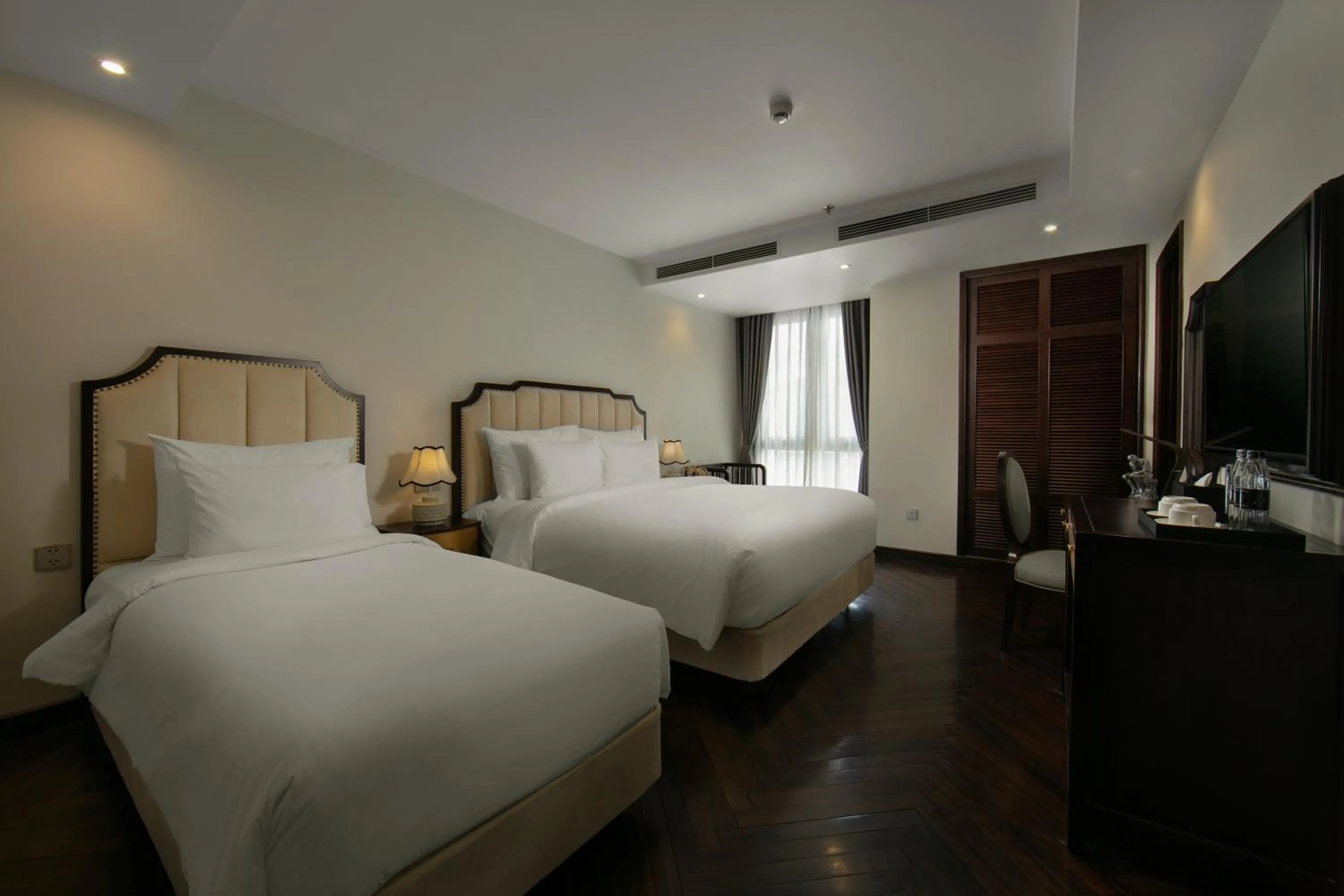 Bedroom, Bed in LeaH Silk Hotel