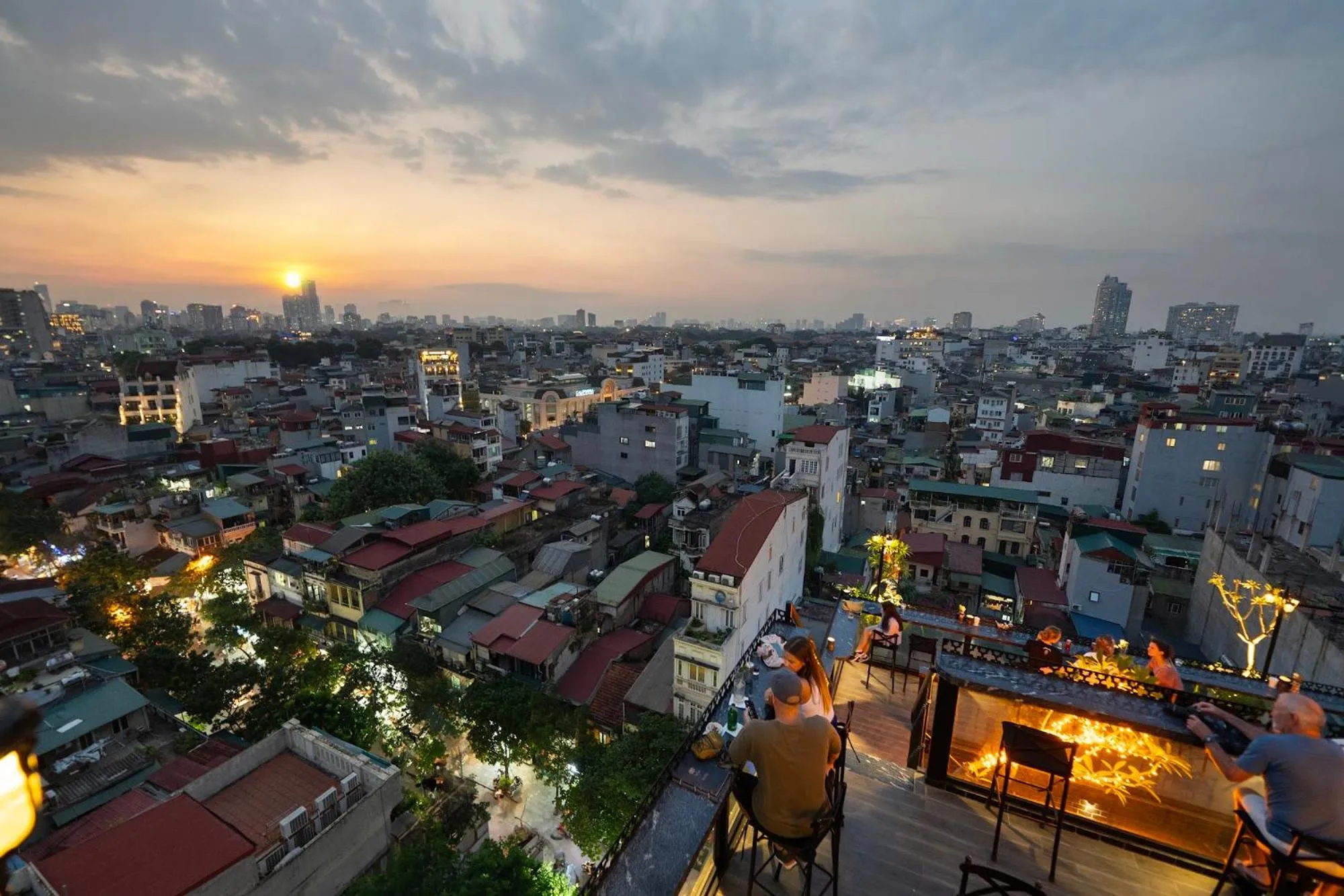 Lounge or bar in LeaH Silk Hotel