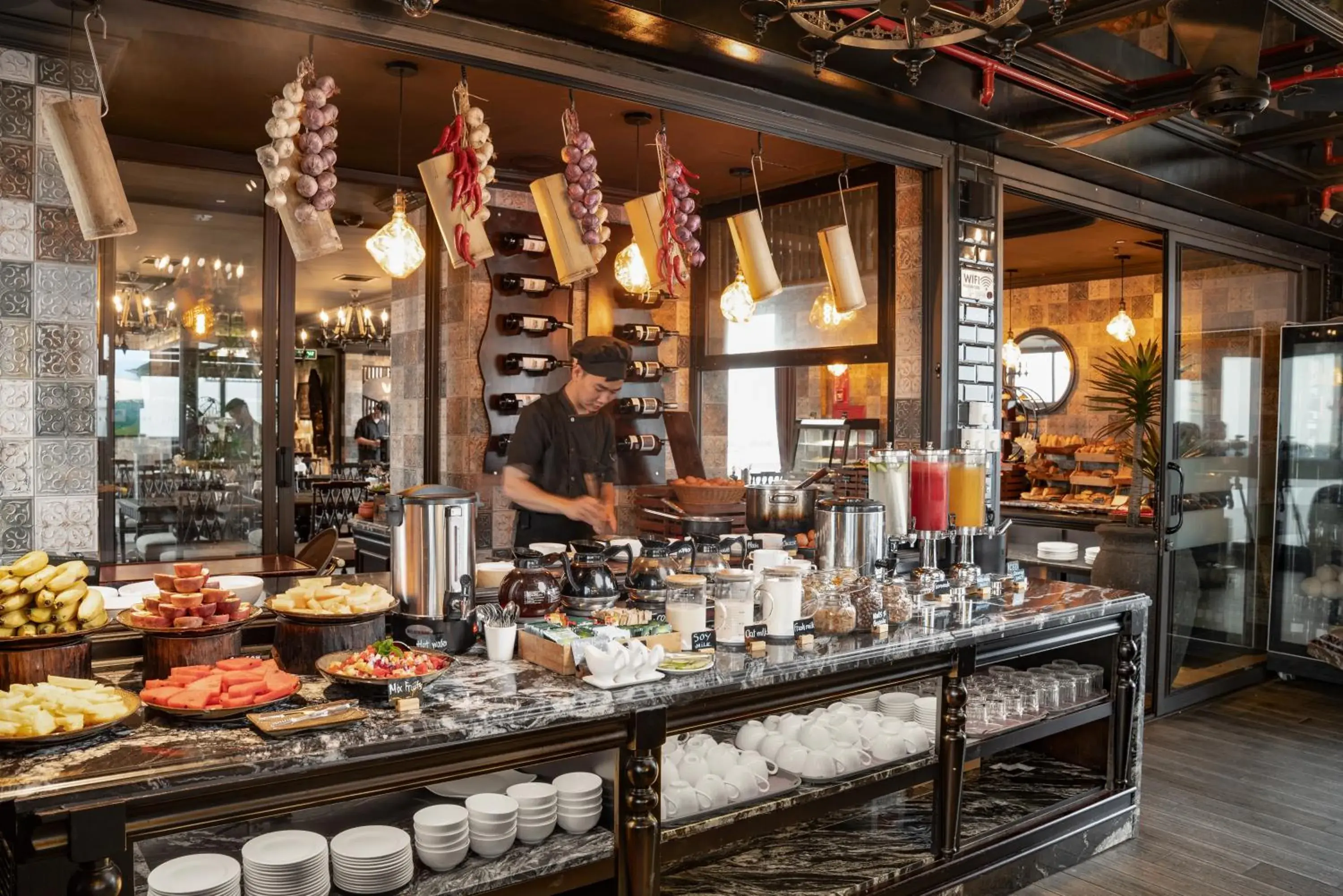 Restaurant/places to eat in GM Premium Hotel Restaurant/places to eat in GM Premium Hotel