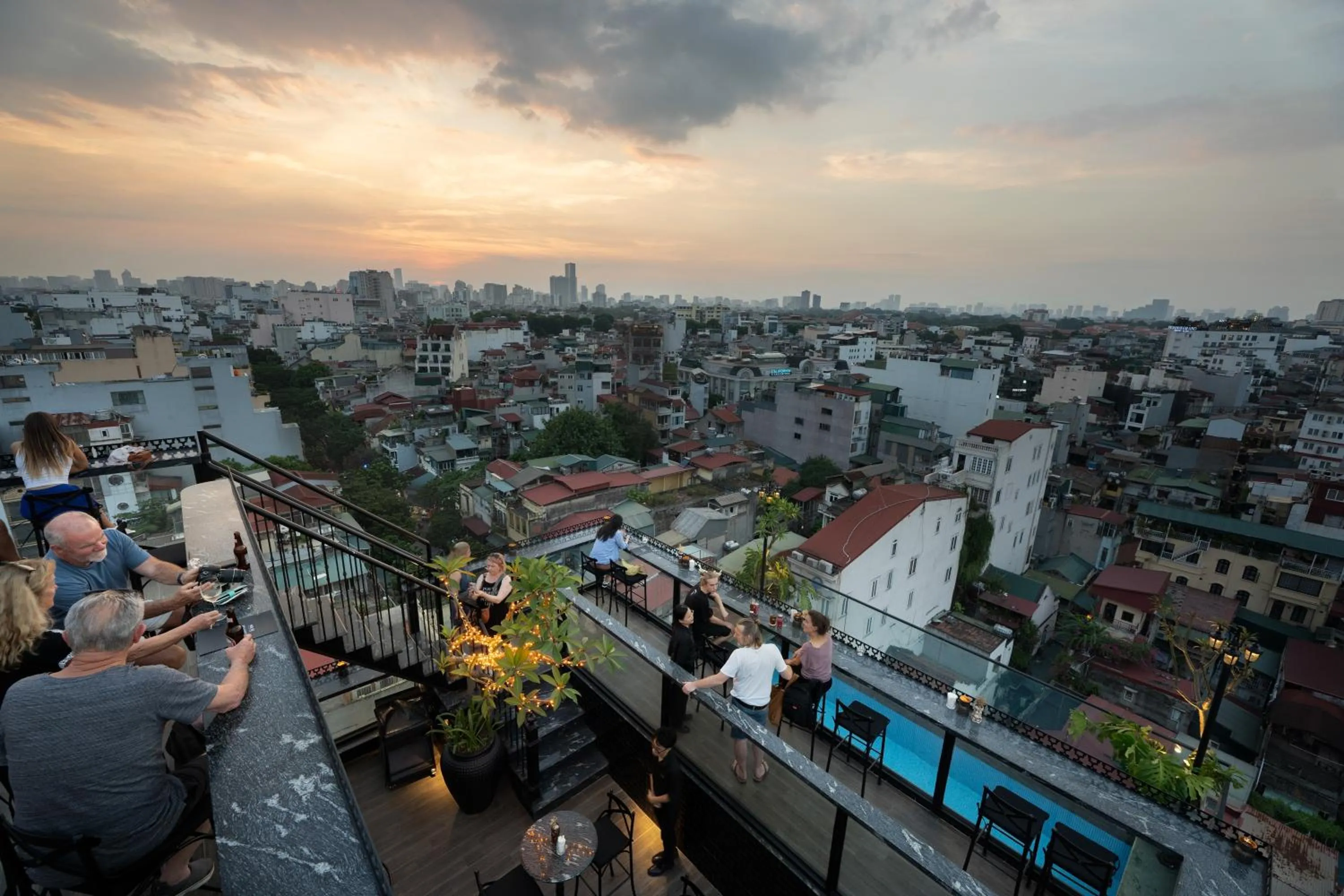 Lounge or bar in LeaH Silk Hotel