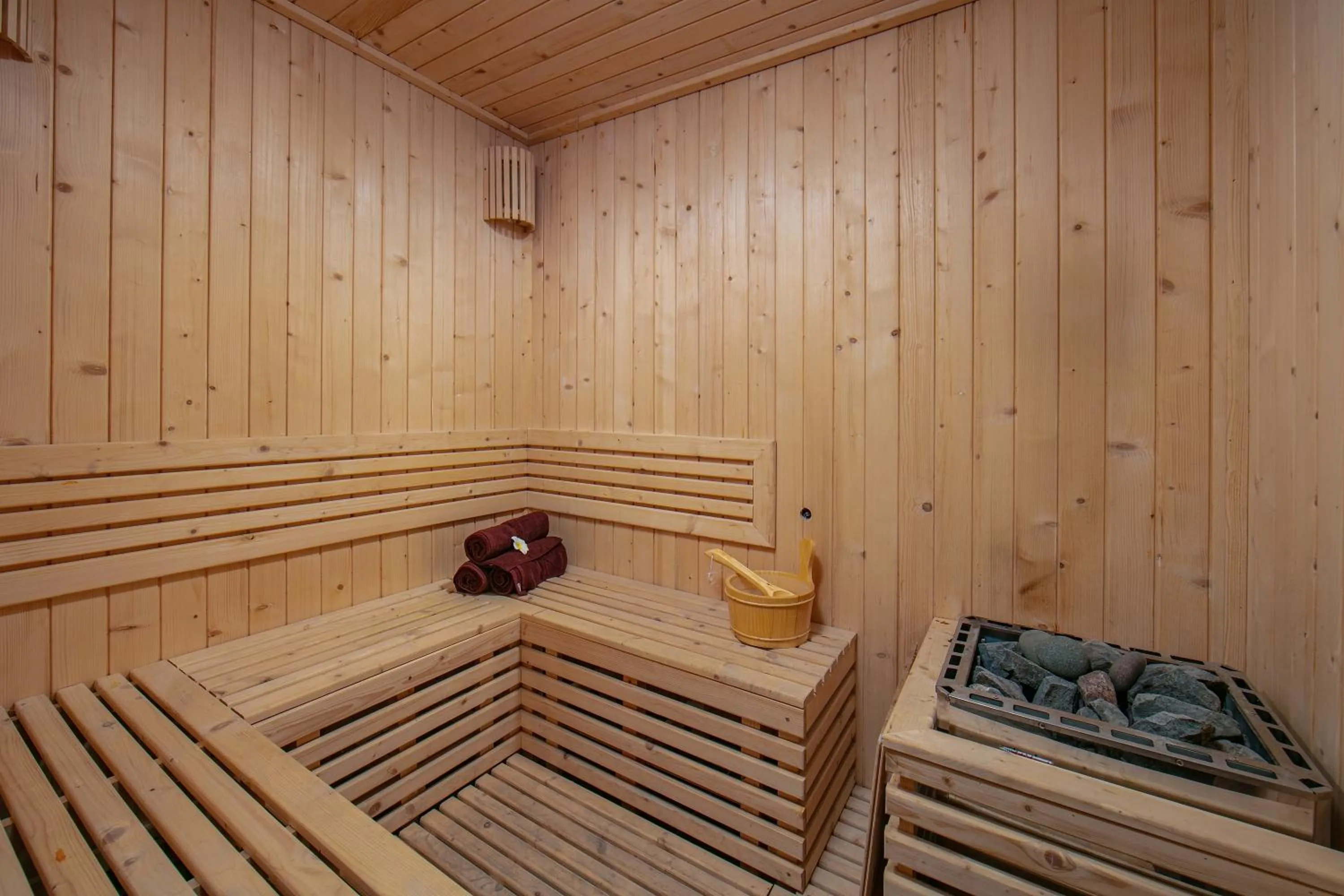 Steam room in LeaH Silk Hotel