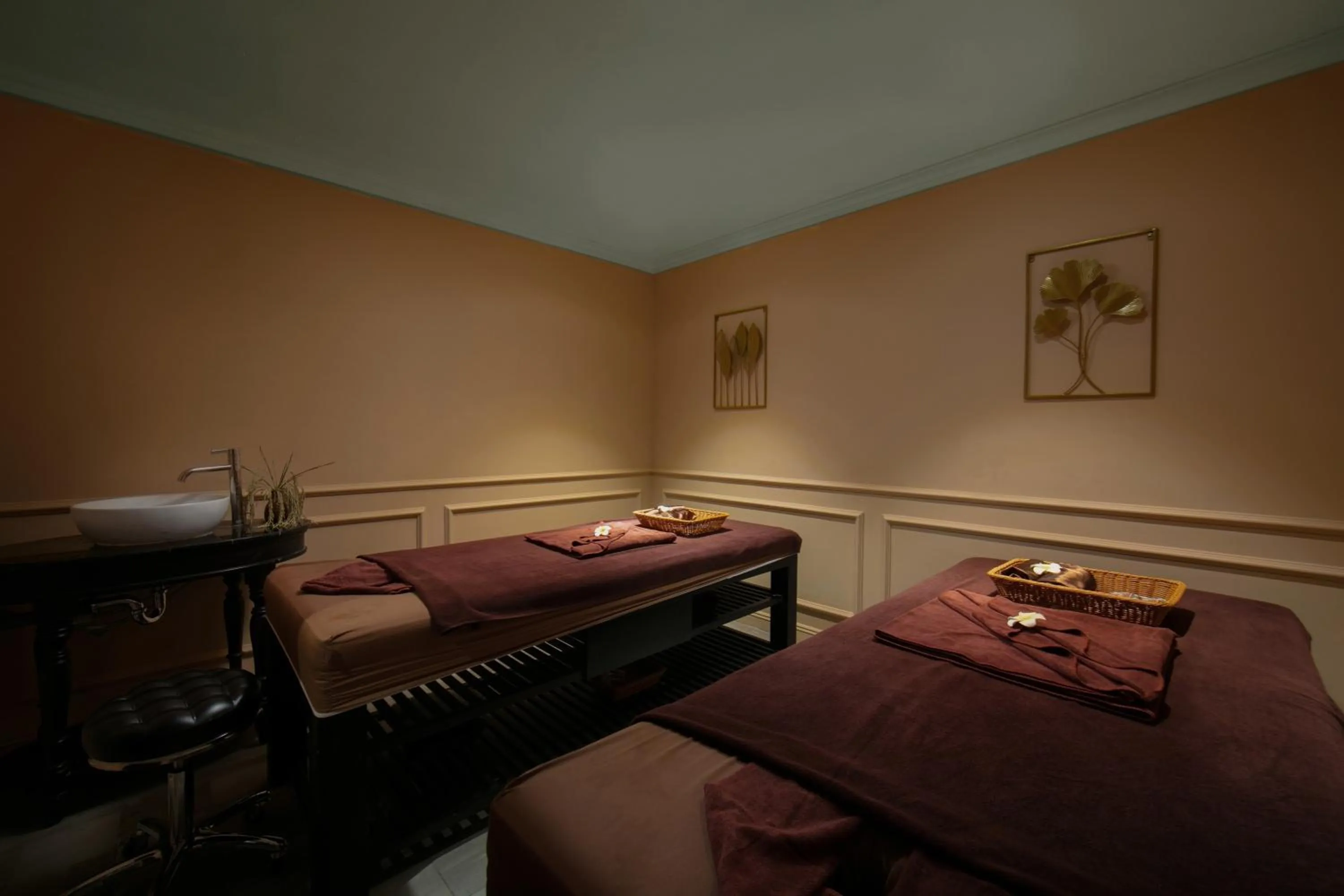 Massage, Bed in LeaH Silk Hotel