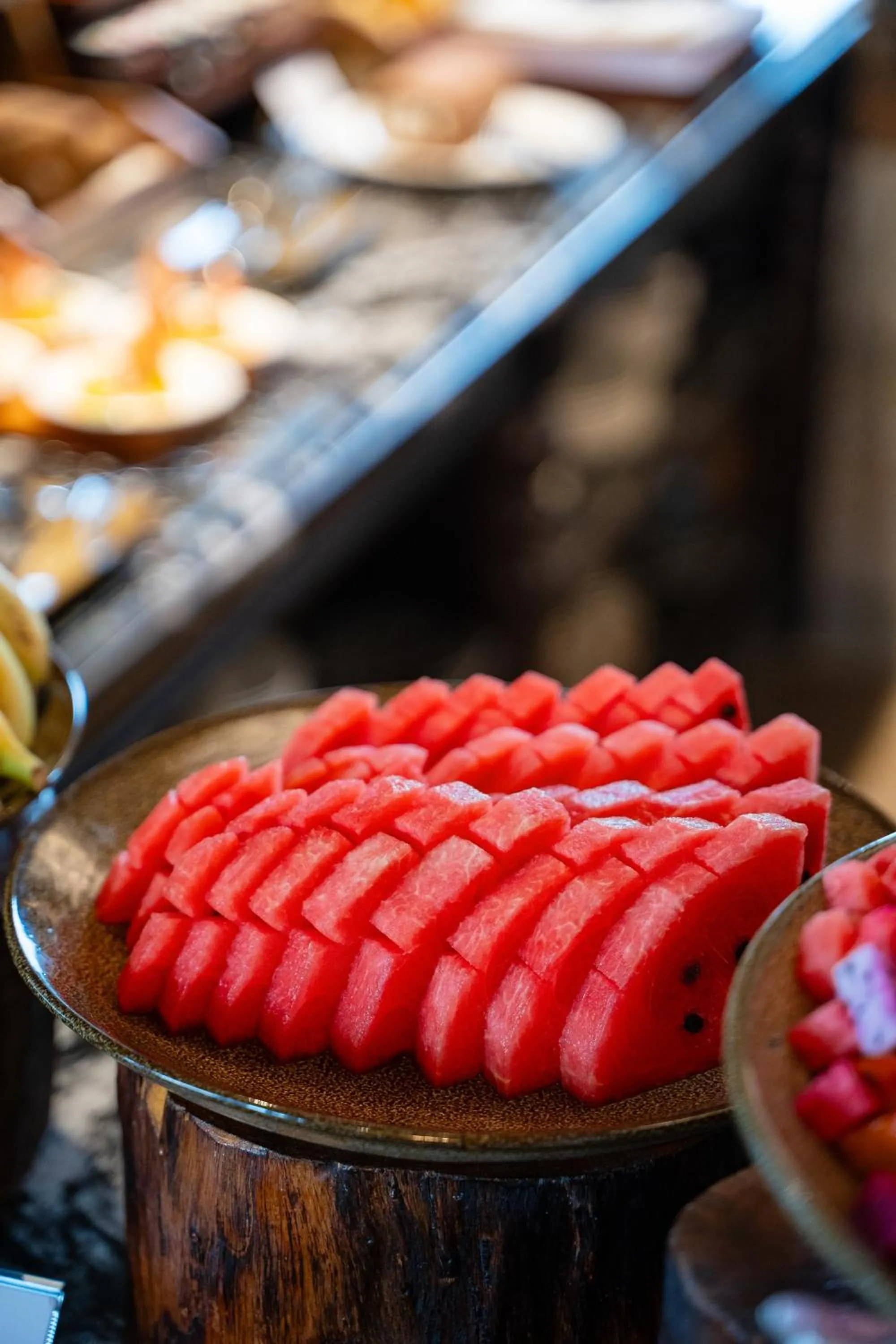 Restaurant/places to eat in LeaH Silk Hotel