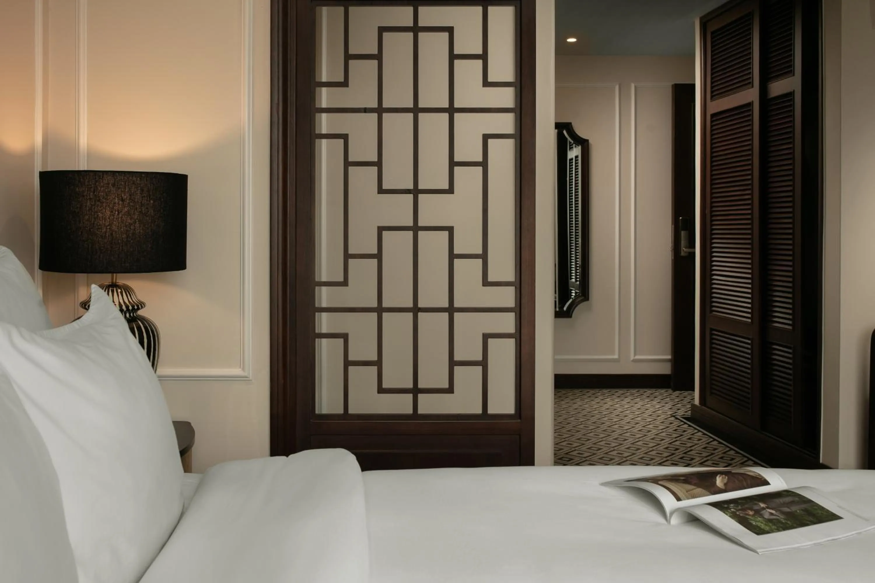 Area and facilities, Bed in LeaH Silk Hotel