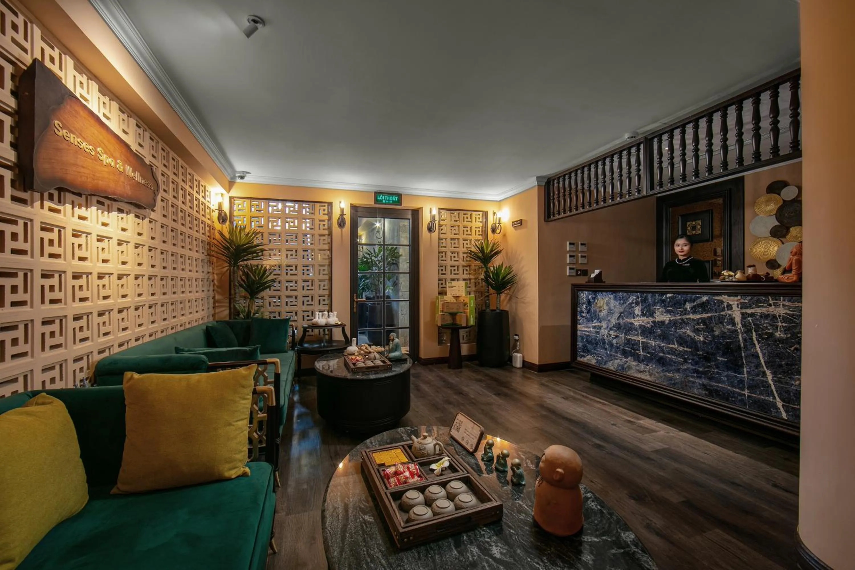 Massage in LeaH Silk Hotel