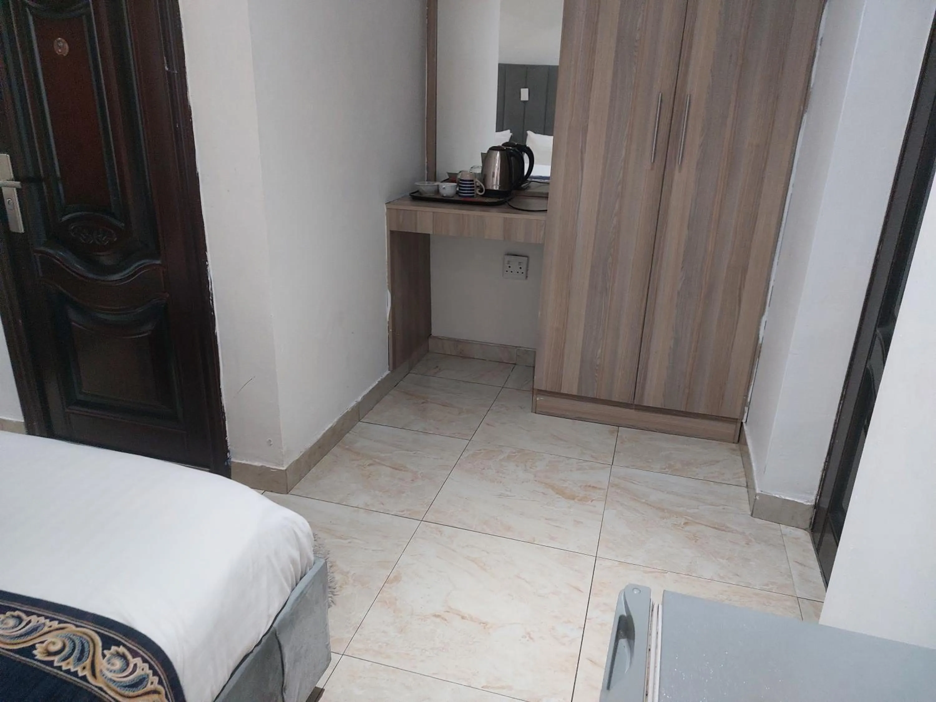 Bed in Gold Crown International Hotel Johannesburg