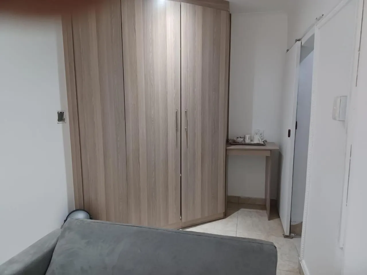 wardrobe in Gold Crown International Hotel Johannesburg