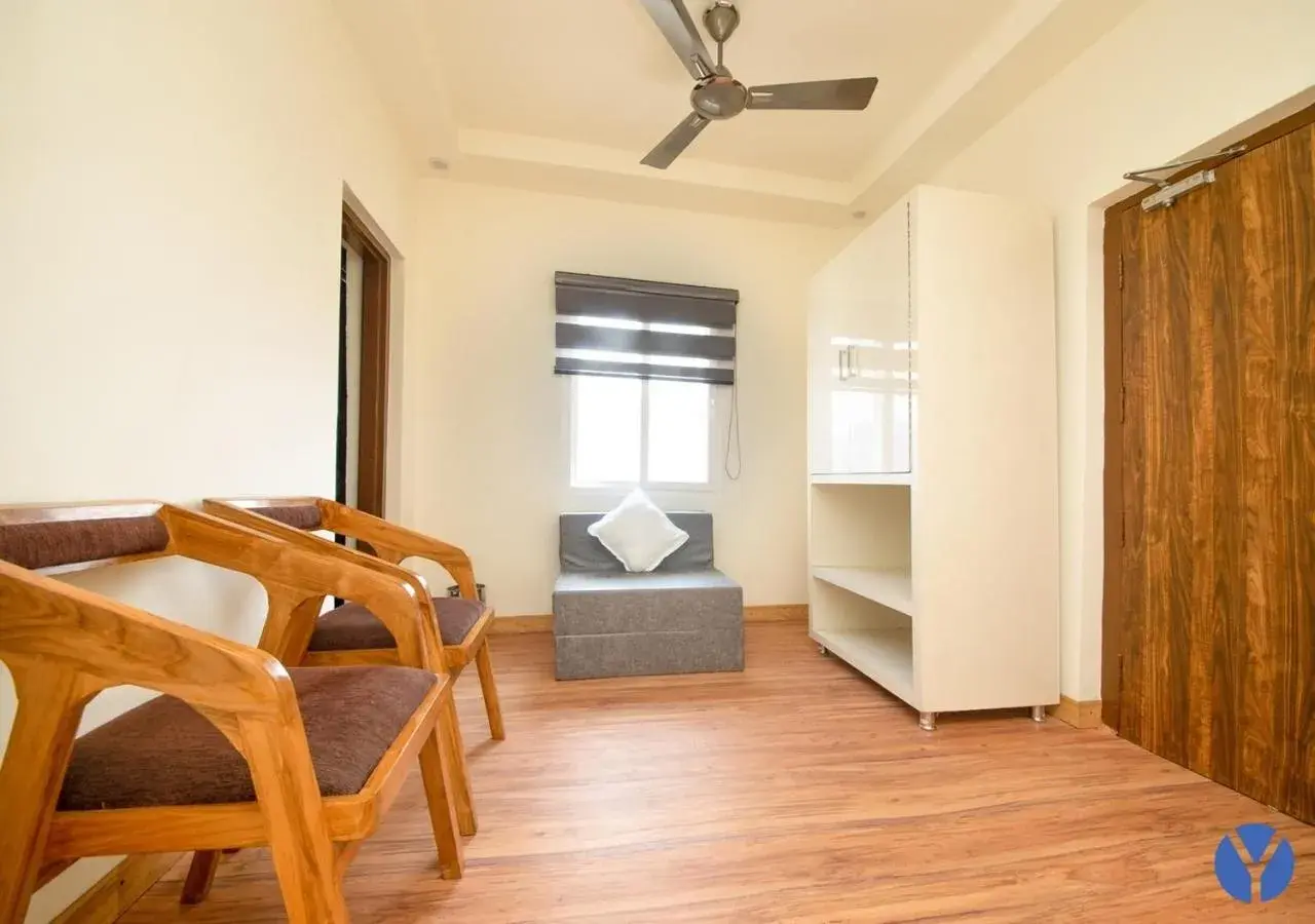 Photo of the whole room, Bed in The Yakshaa Neelkanth Photo of the whole room, Bed in The Yakshaa Neelkanth