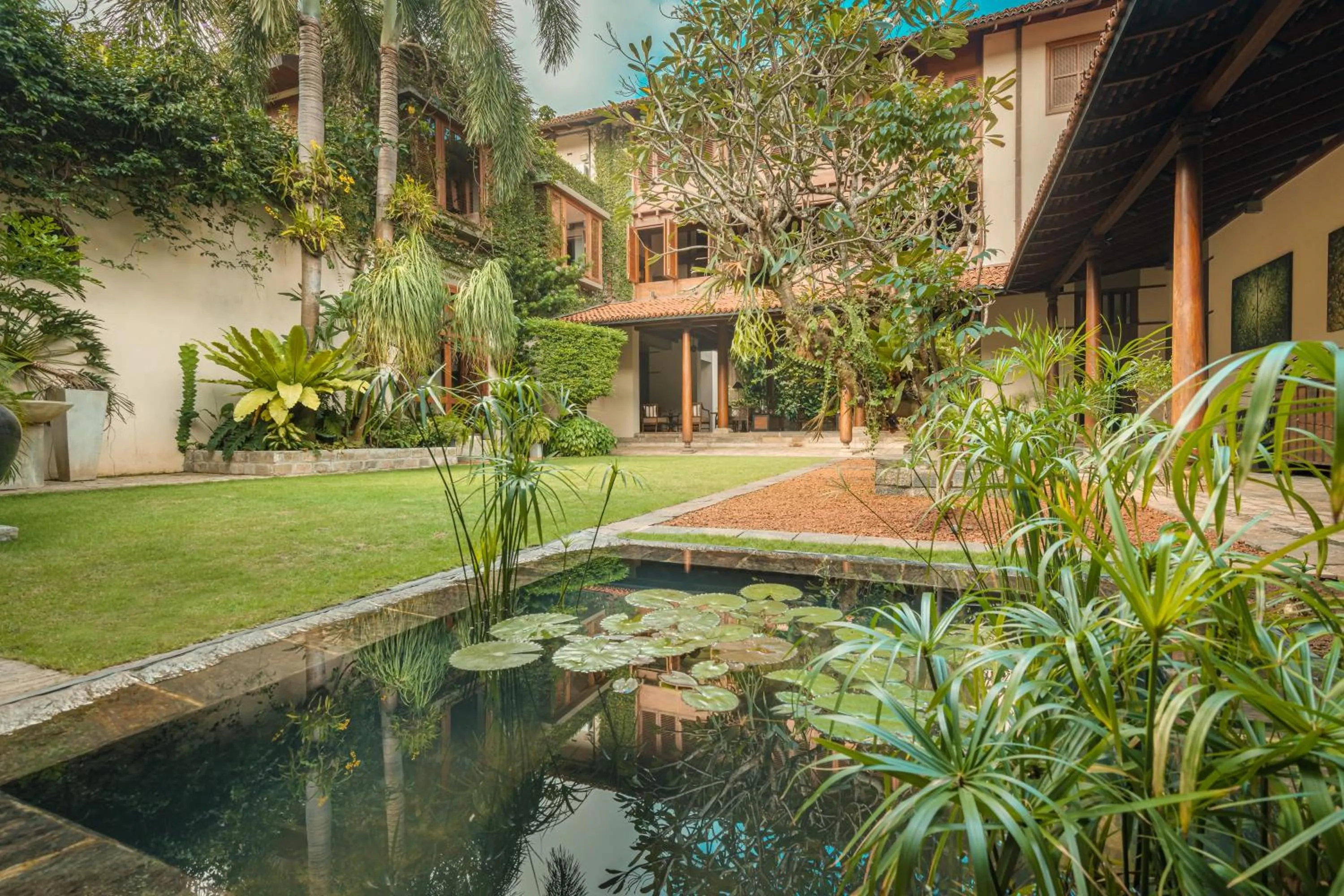 Property building in Ishq Colombo