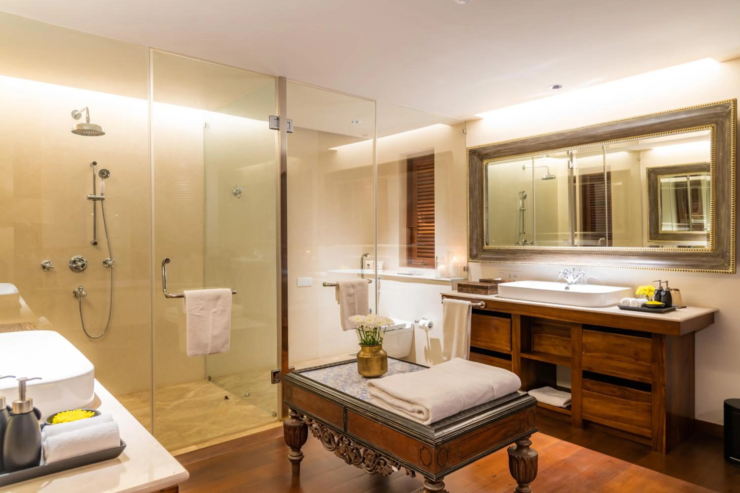 Shower in Ishq Colombo