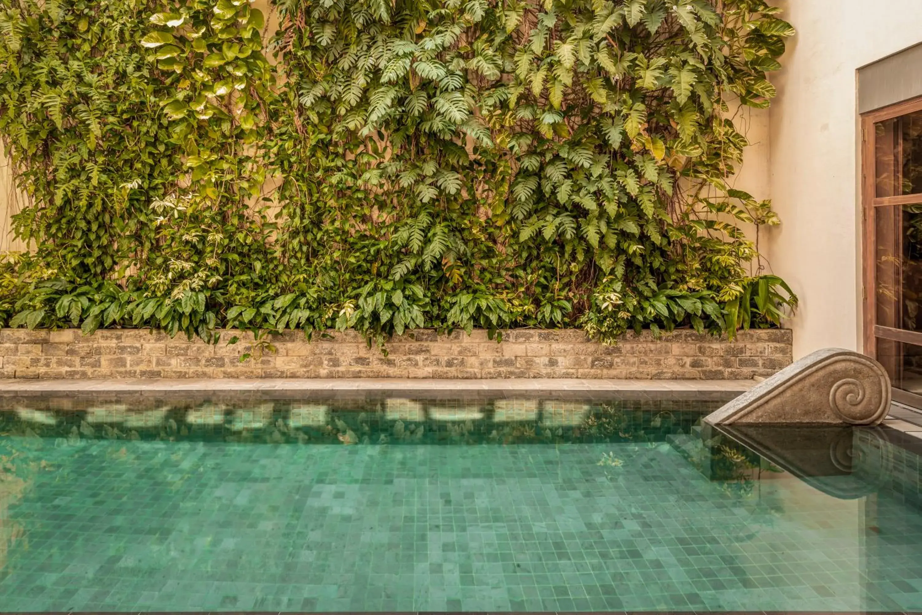 Swimming pool in Ishq Colombo Swimming pool in Ishq Colombo