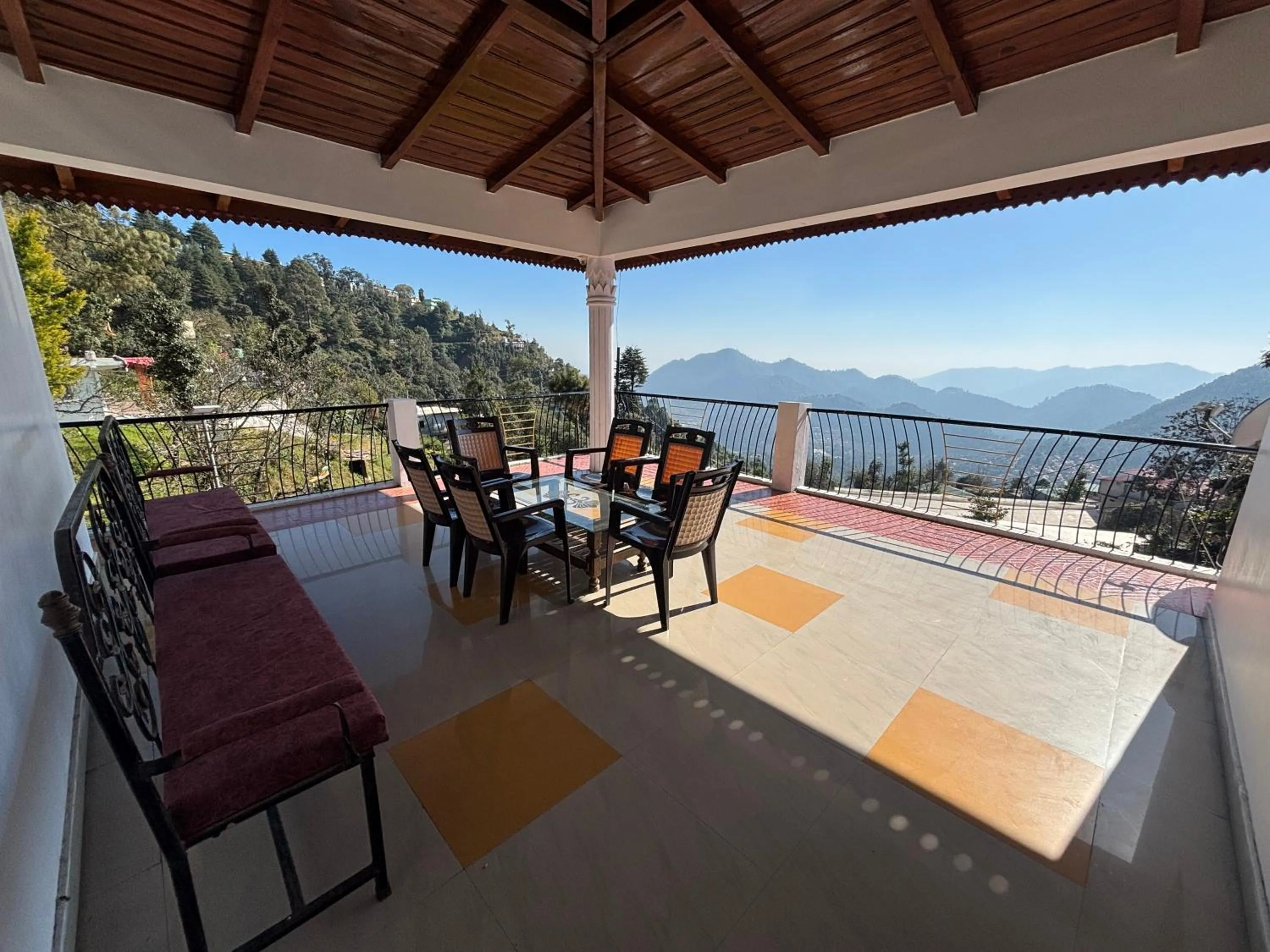 Balcony/Terrace in Hotel Goludev Valley View