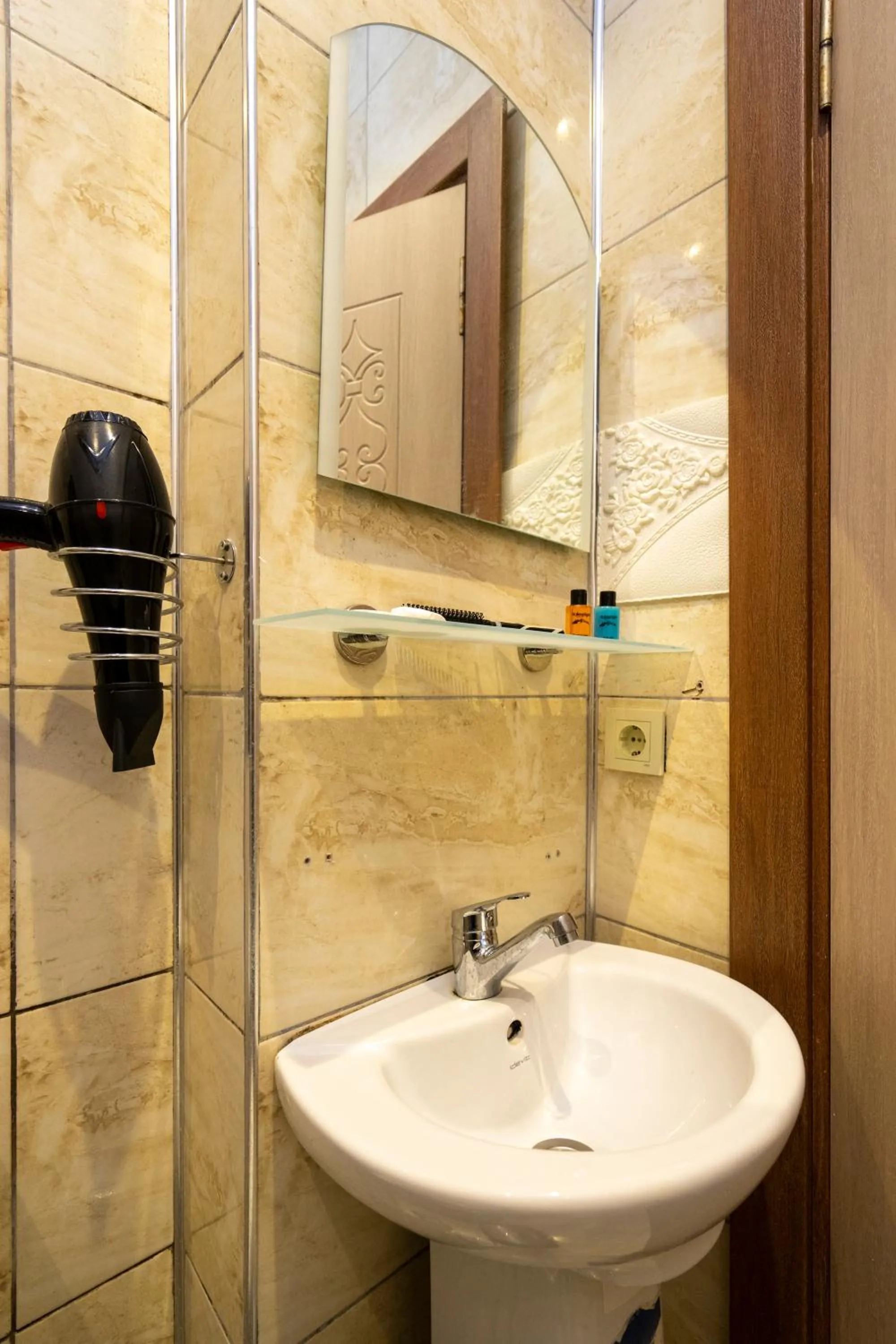 Toilet in Candy Hotel