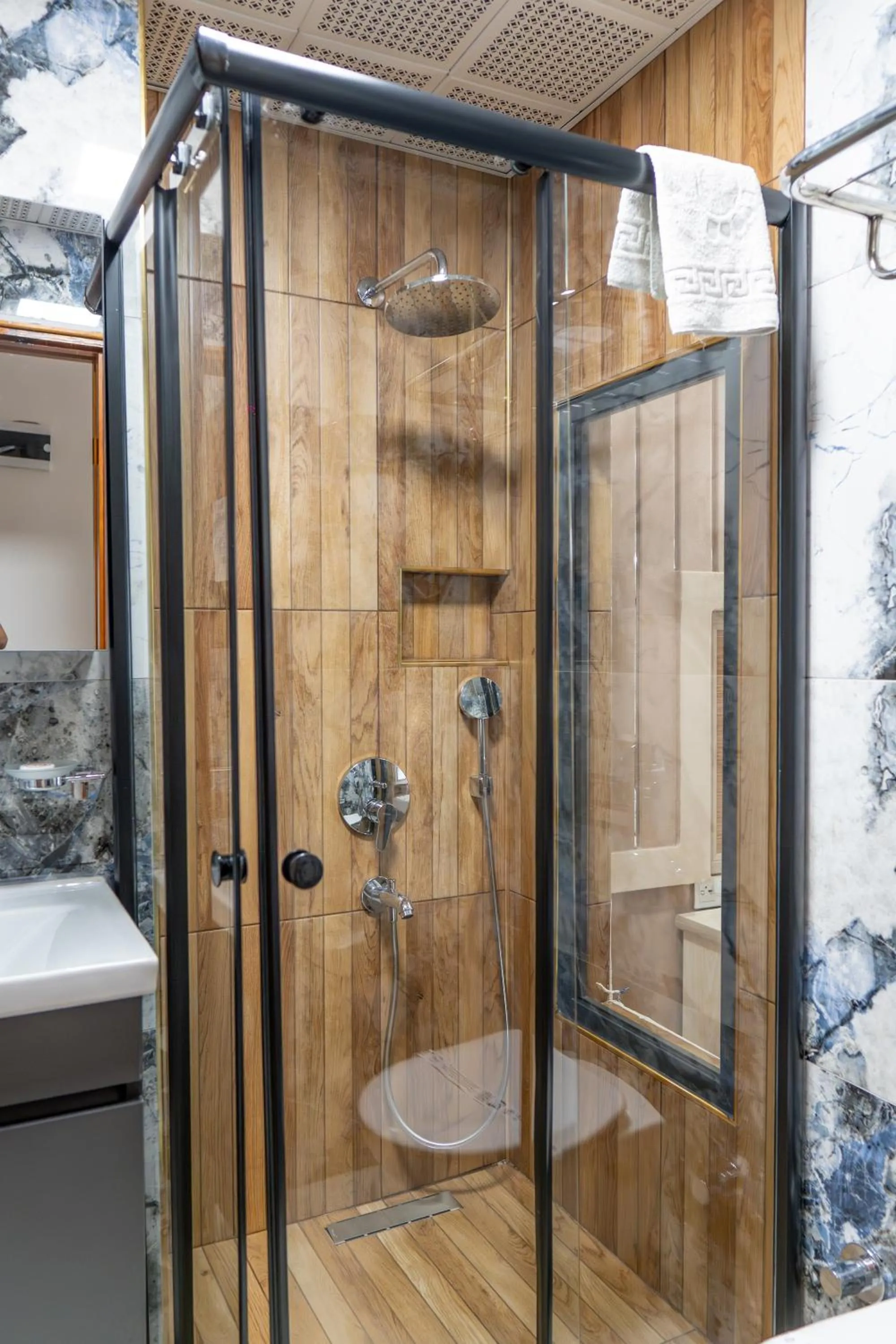 Bathroom in Mr Crane Hotel