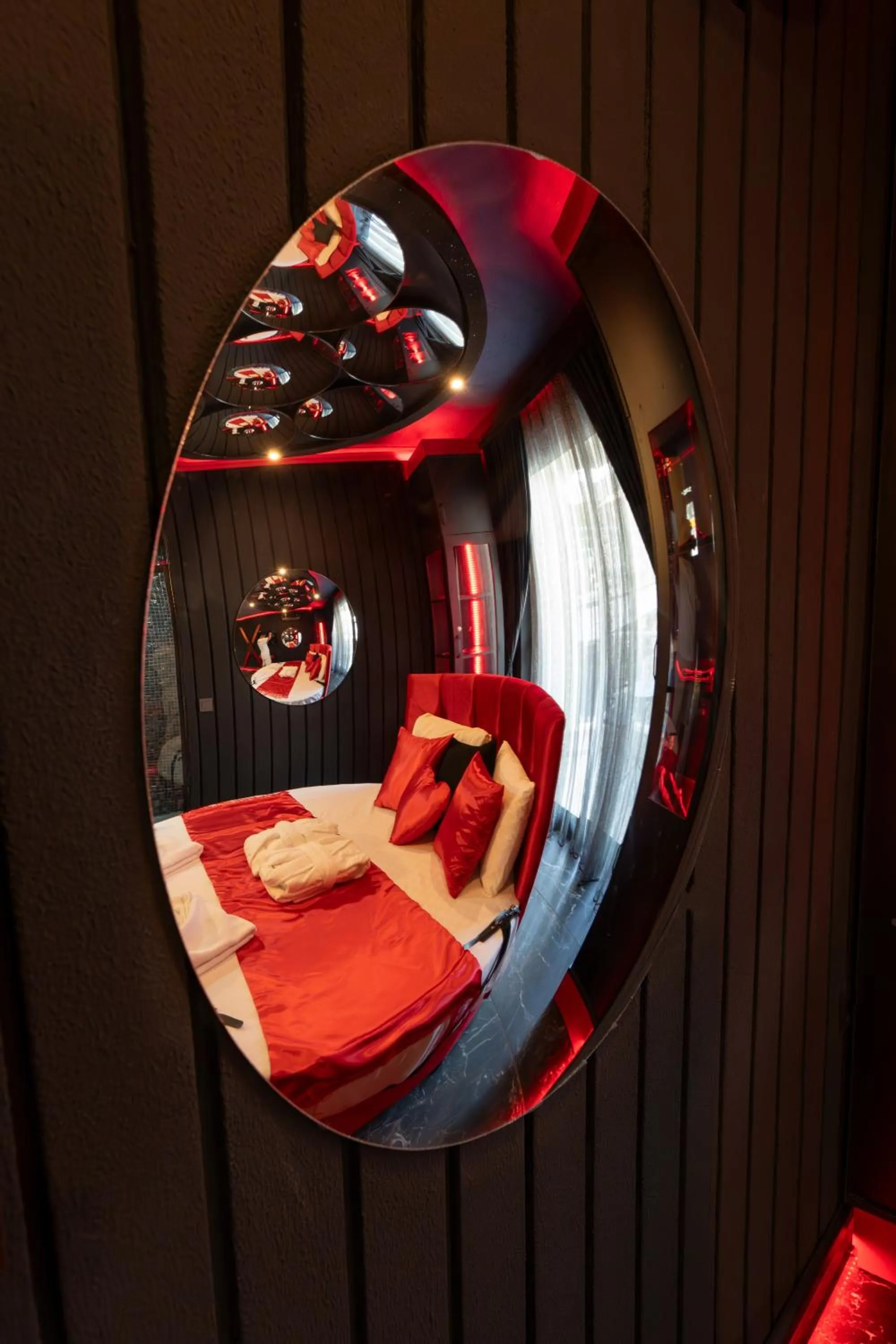 Bedroom, Bed in Mr Crane Hotel