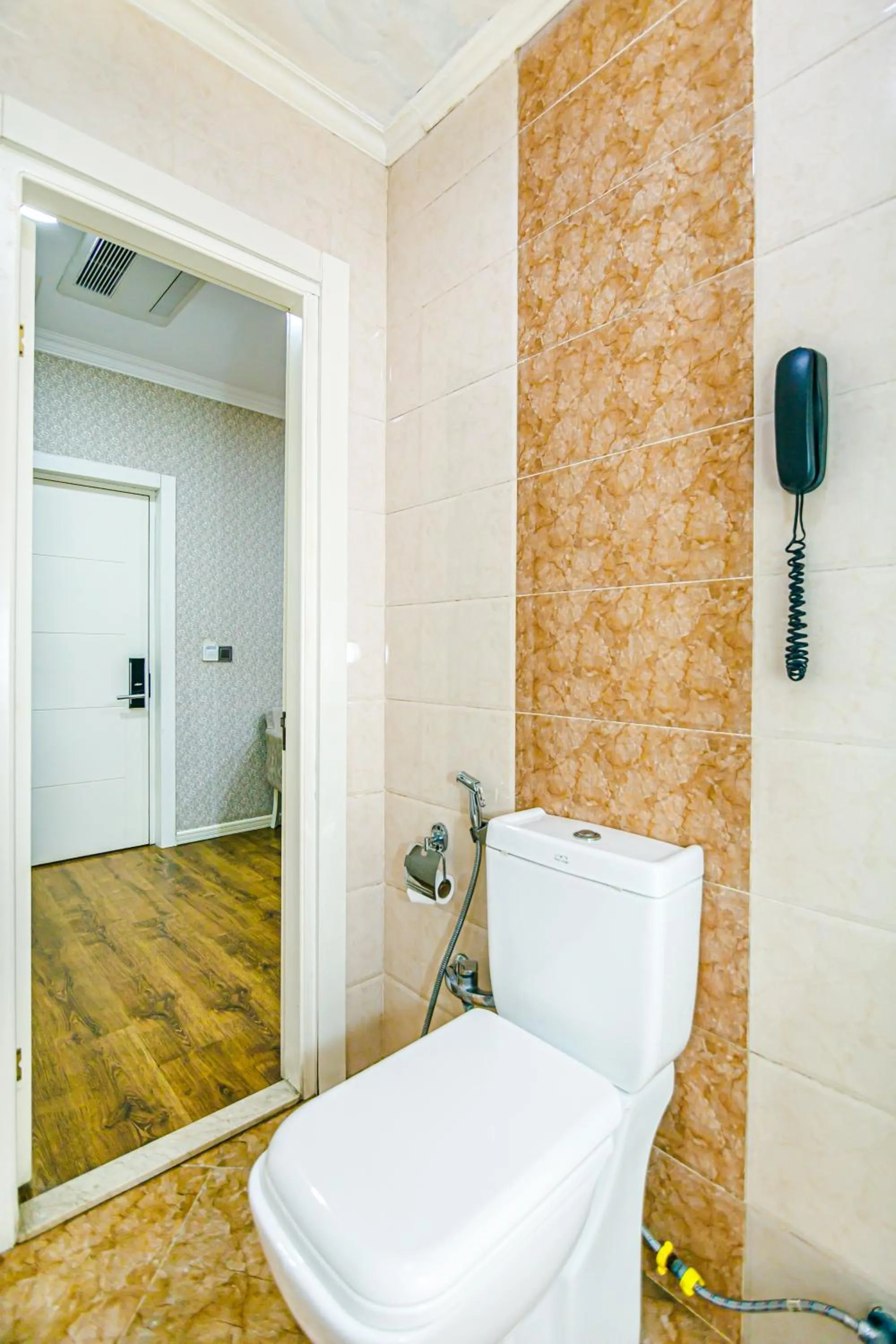 Toilet in Maris Hotel Baku