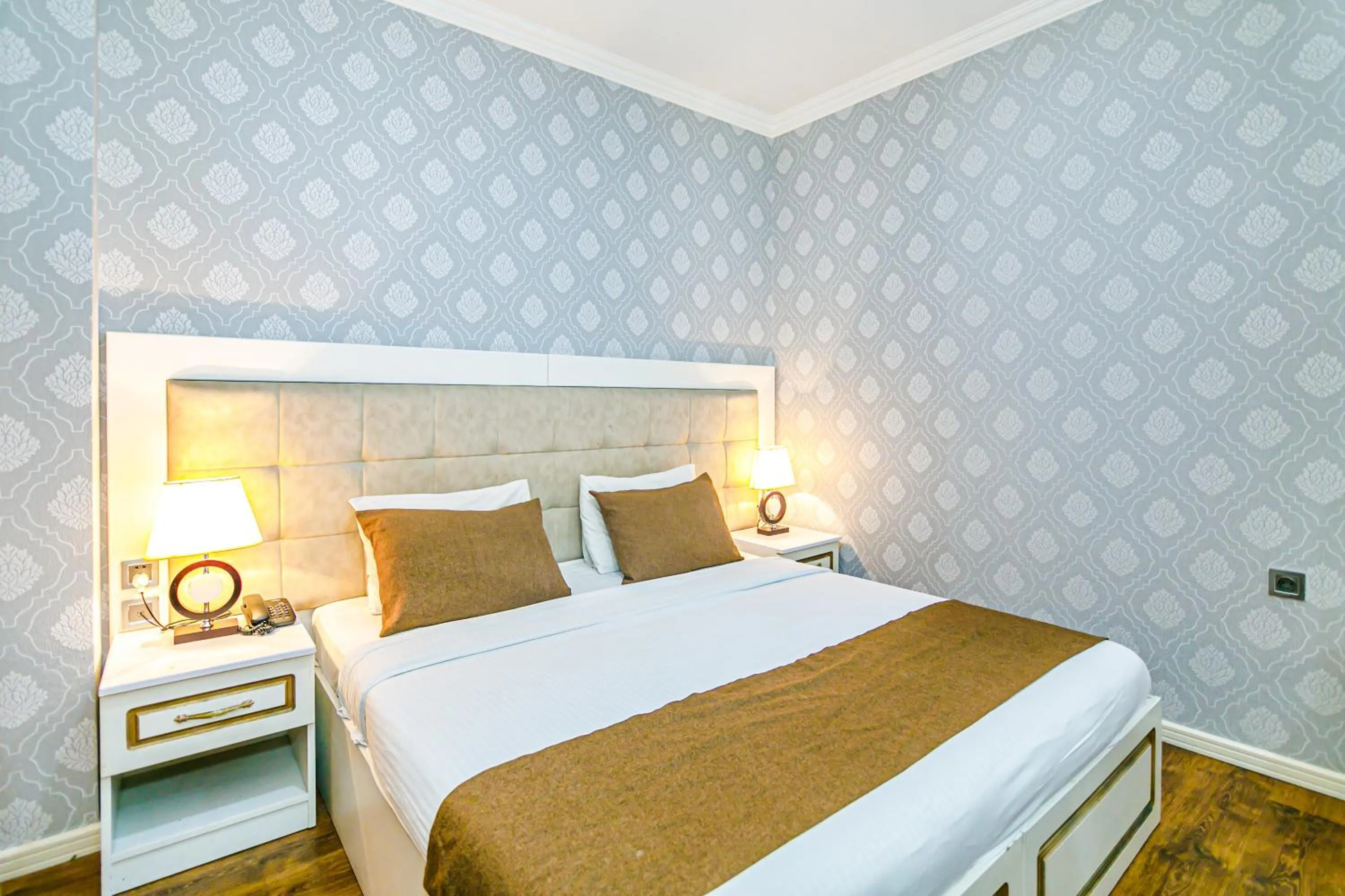 Bedroom, Bed in Maris Hotel Baku