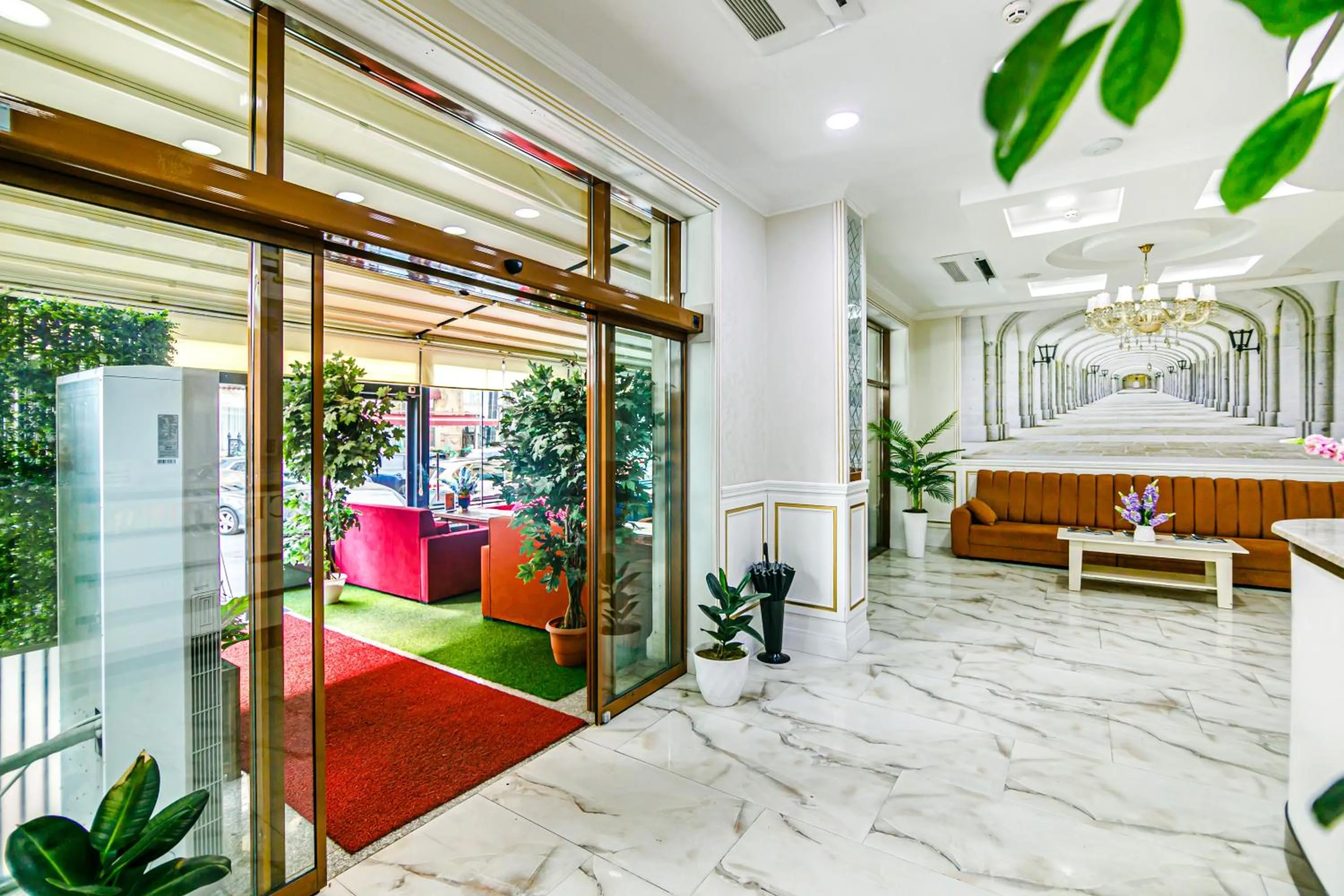 Facade/entrance in Maris Hotel Baku