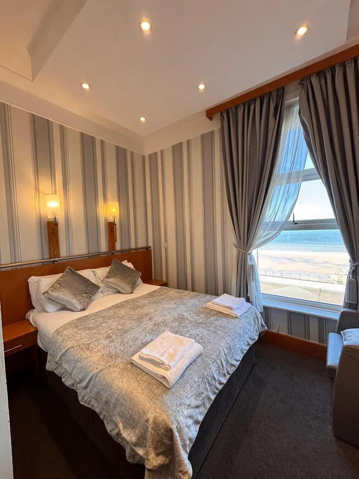 Double Room in The Strand Hotel Double Room in The Strand Hotel