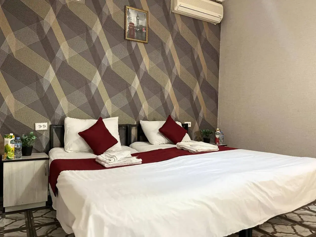 Twin Room with Shared Bathroom - single occupancy in The Palms Hostel Twin Room with Shared Bathroom - single occupancy in The Palms Hostel