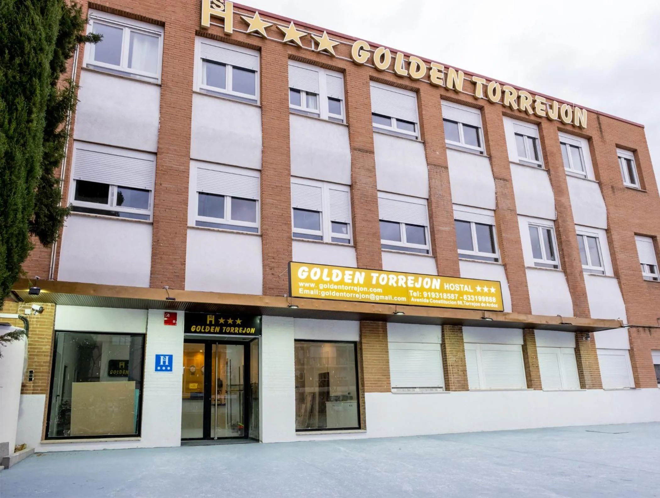 GOLDEN TORREJON