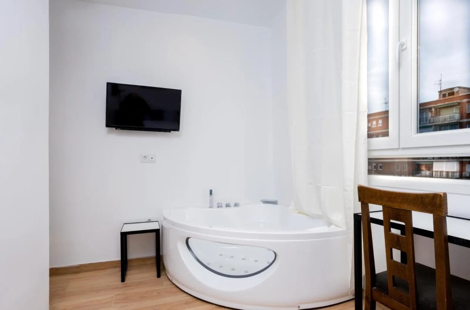 Hot Tub in GOLDEN TORREJON