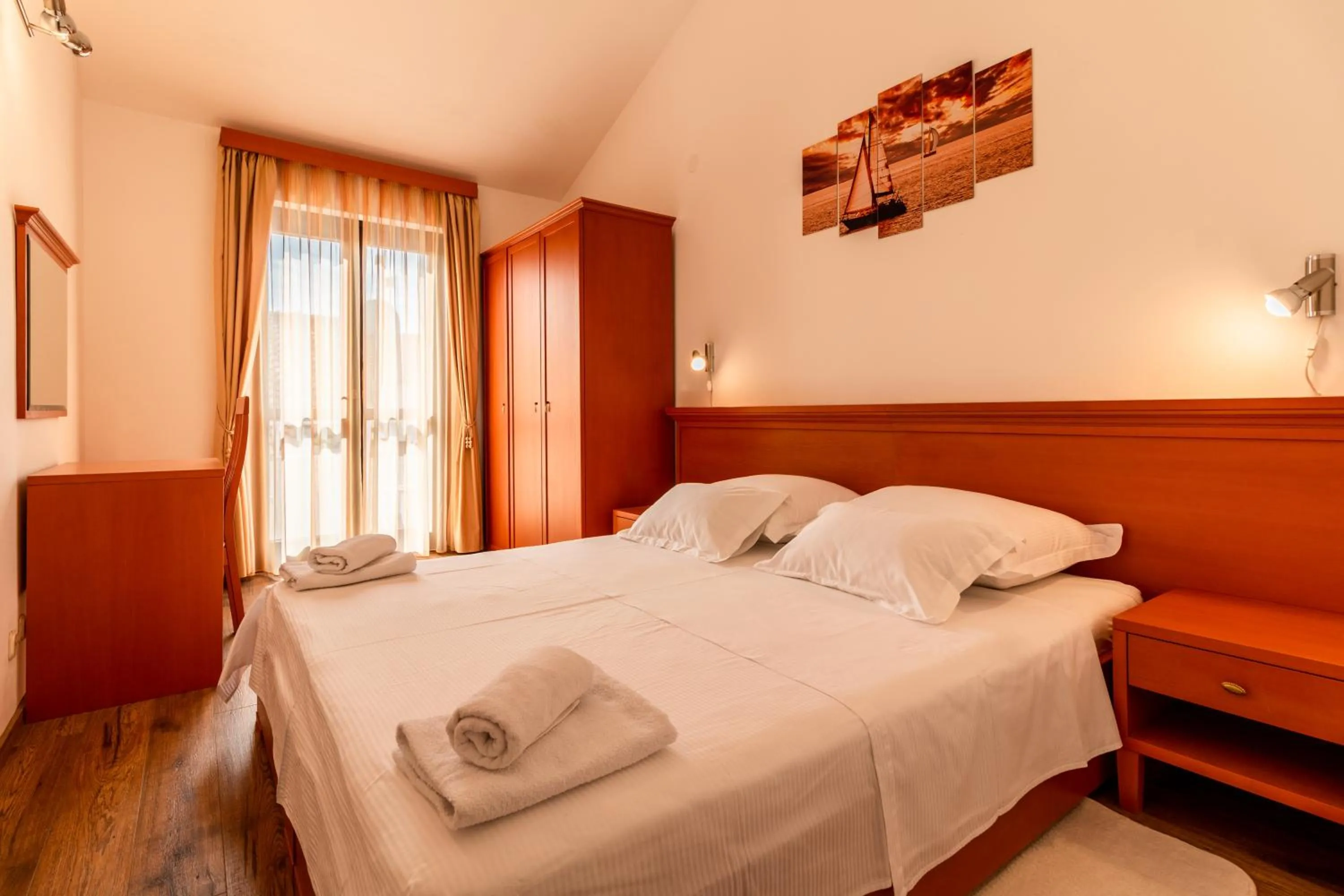 Sunny beach apartment Lavica